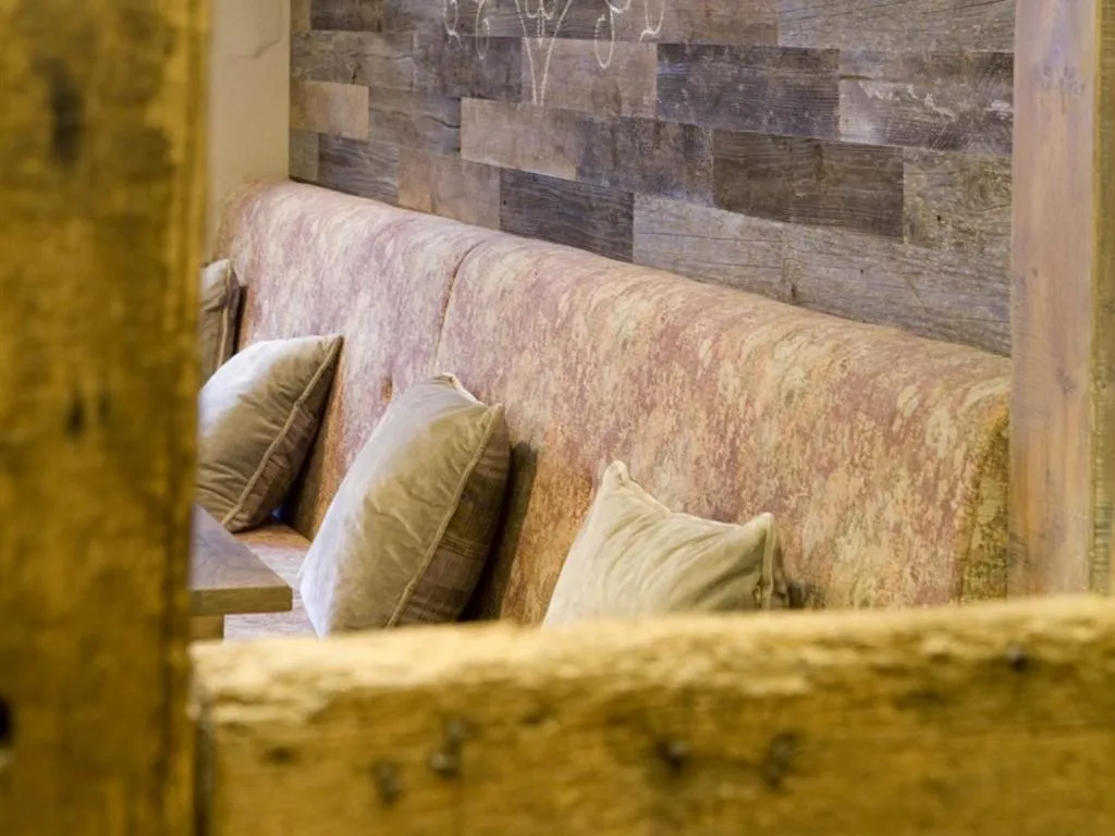 Dining area in Burlton Inn