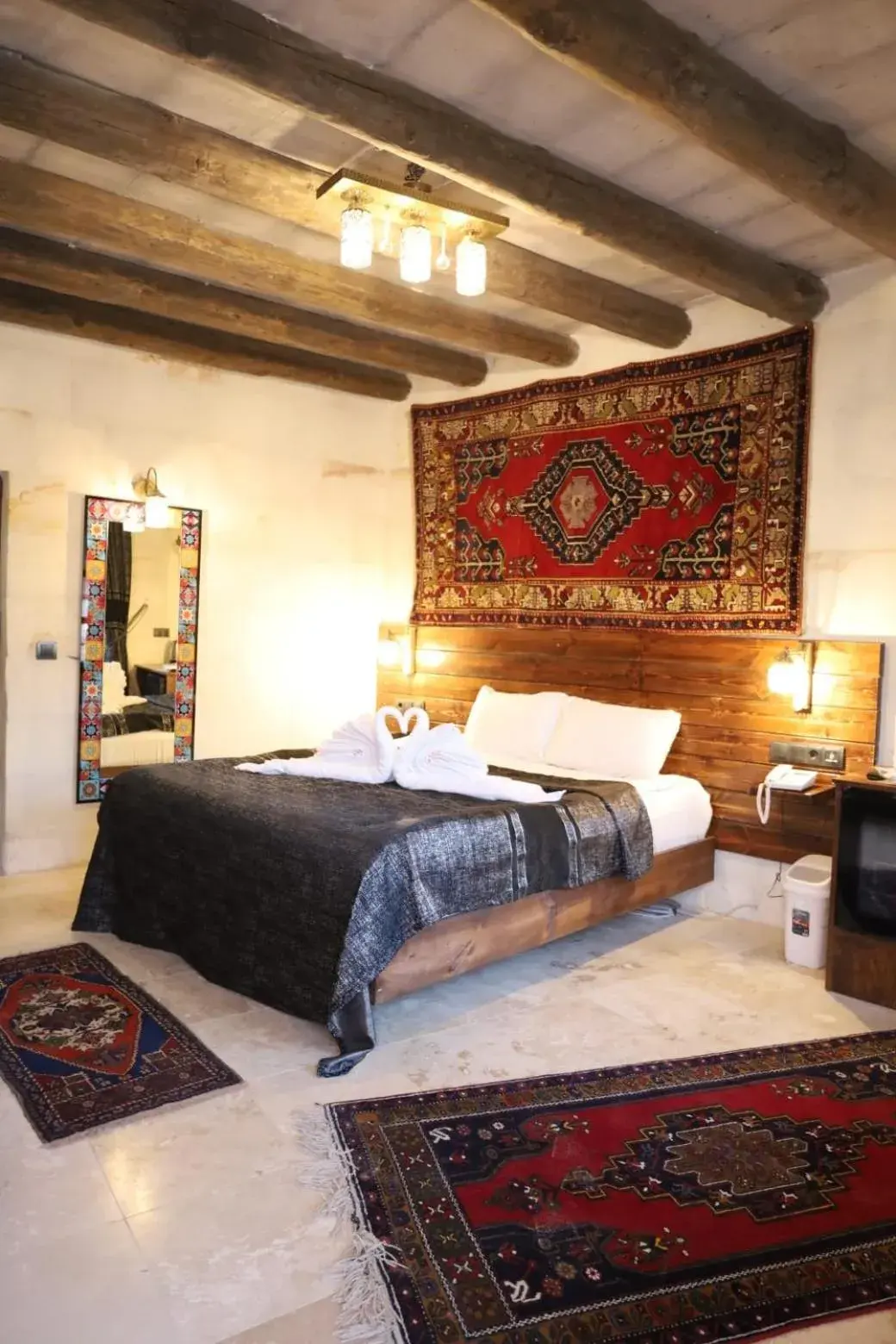 Bed in Zümrütü Anka Cave Bed in Zümrütü Anka Cave