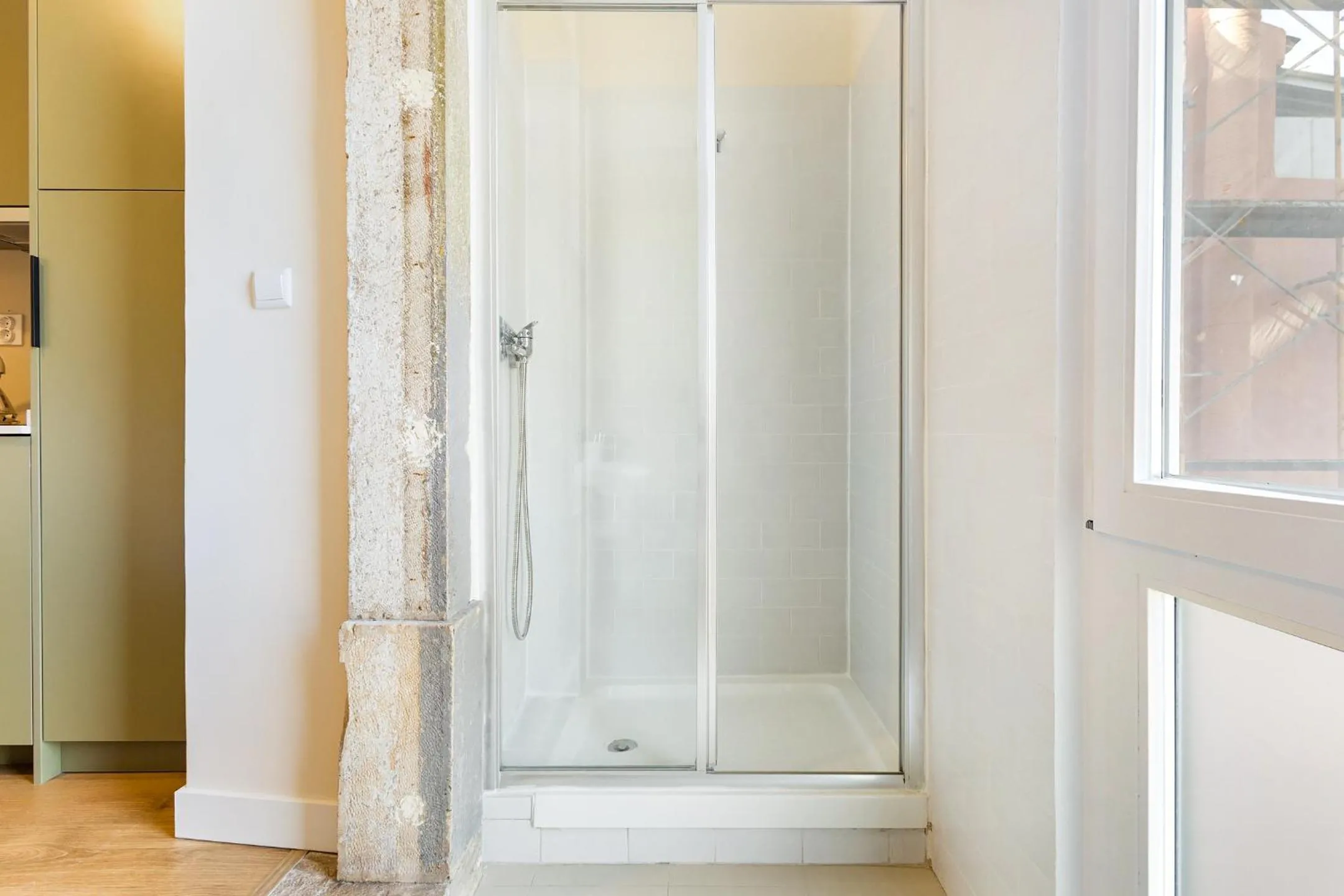 Shower in Metropolitan Living Lisbon - Campolide