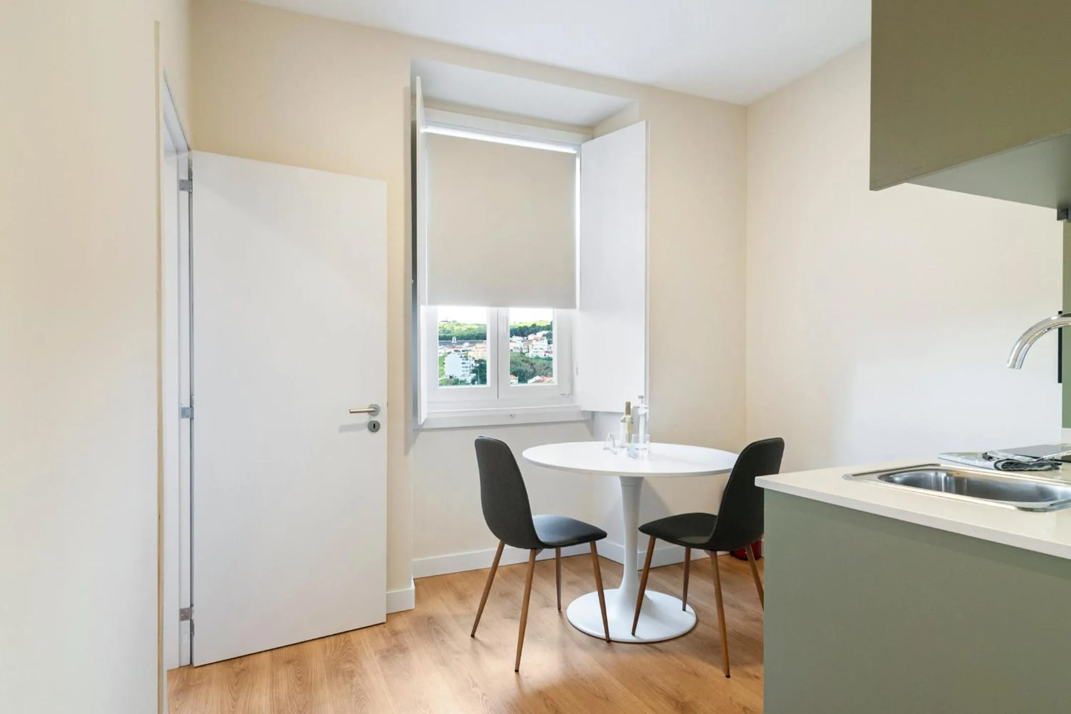 Dining area in Metropolitan Living Lisbon - Campolide
