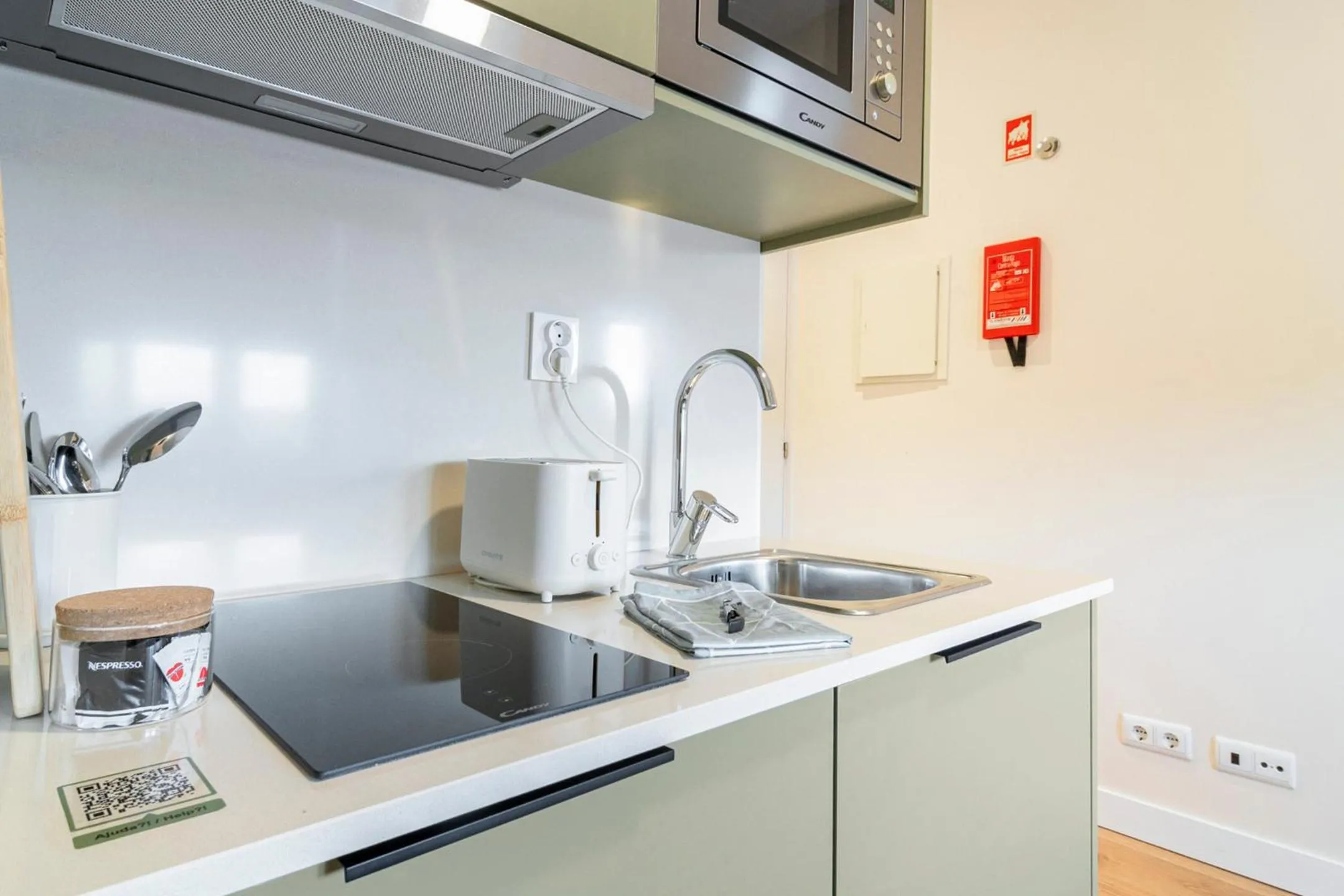 Kitchen or kitchenette in Metropolitan Living Lisbon - Campolide