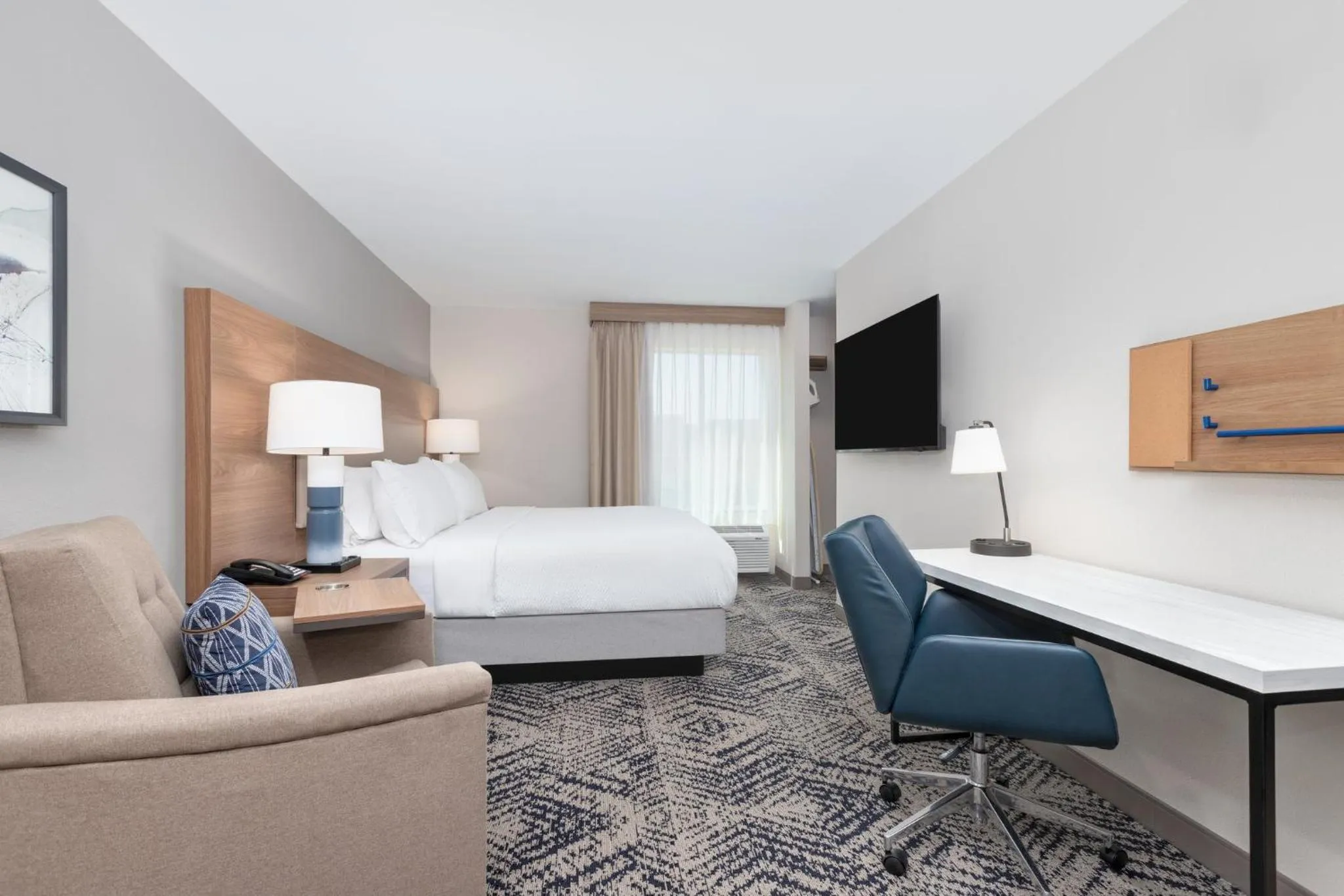 Photo of the whole room, Bed in Candlewood Suites Navasota by IHG