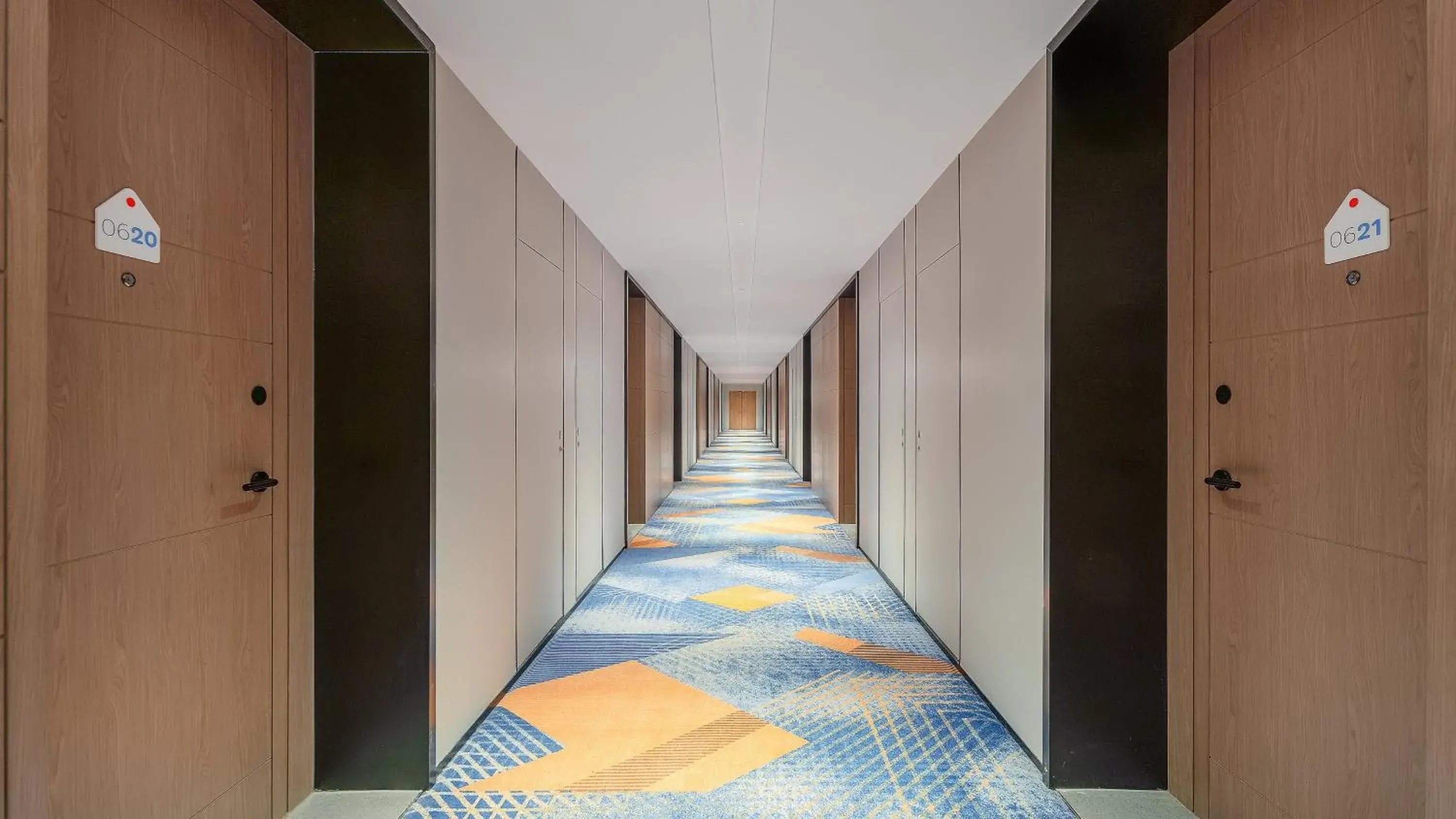 Lobby or reception in Holiday Inn Express Kunming Economic Dev Zone by IHG Lobby or reception in Holiday Inn Express Kunming Economic Dev Zone by IHG