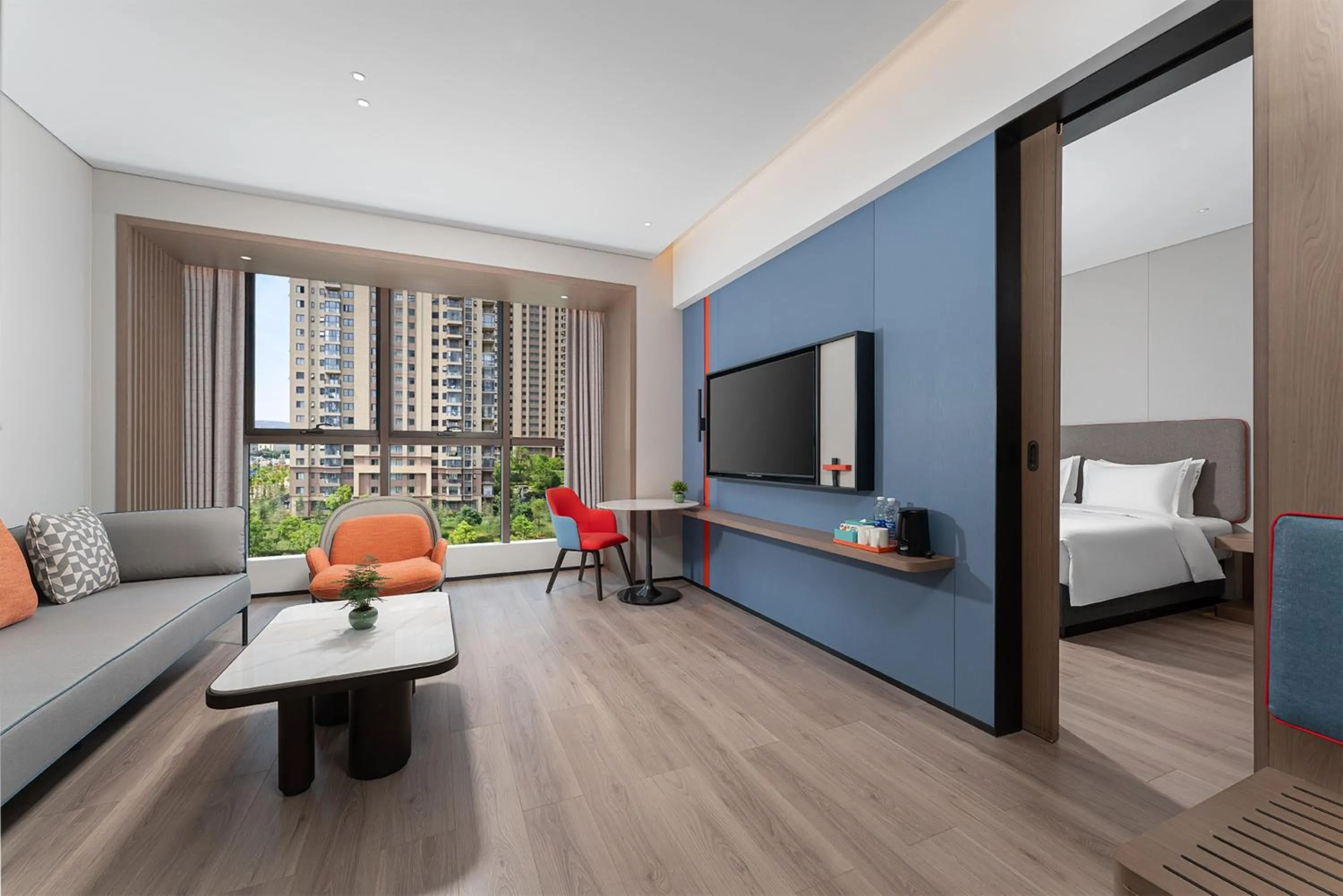 Photo of the whole room, Bed in Holiday Inn Express Kunming Economic Dev Zone by IHG