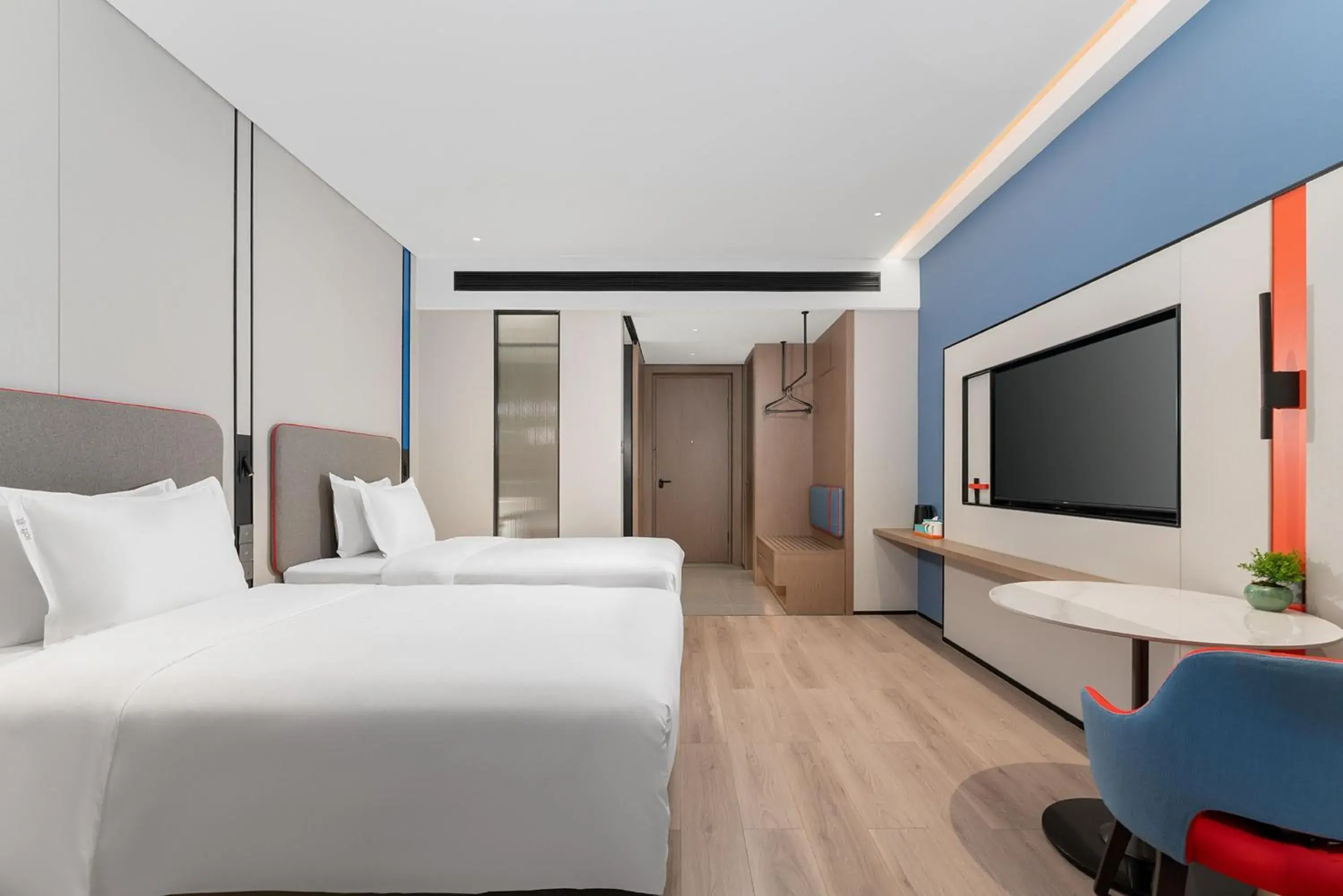 Standard Double Room with Two Double Beds in Holiday Inn Express Kunming Economic Dev Zone by IHG Standard Double Room with Two Double Beds in Holiday Inn Express Kunming Economic Dev Zone by IHG