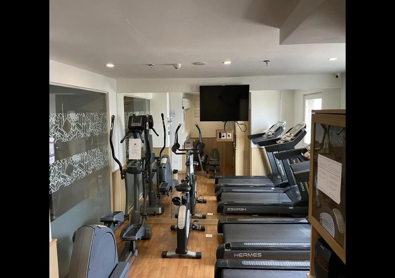 Fitness centre/facilities in Holiday Inn Express Greater Noida Knowledge Park by IHG