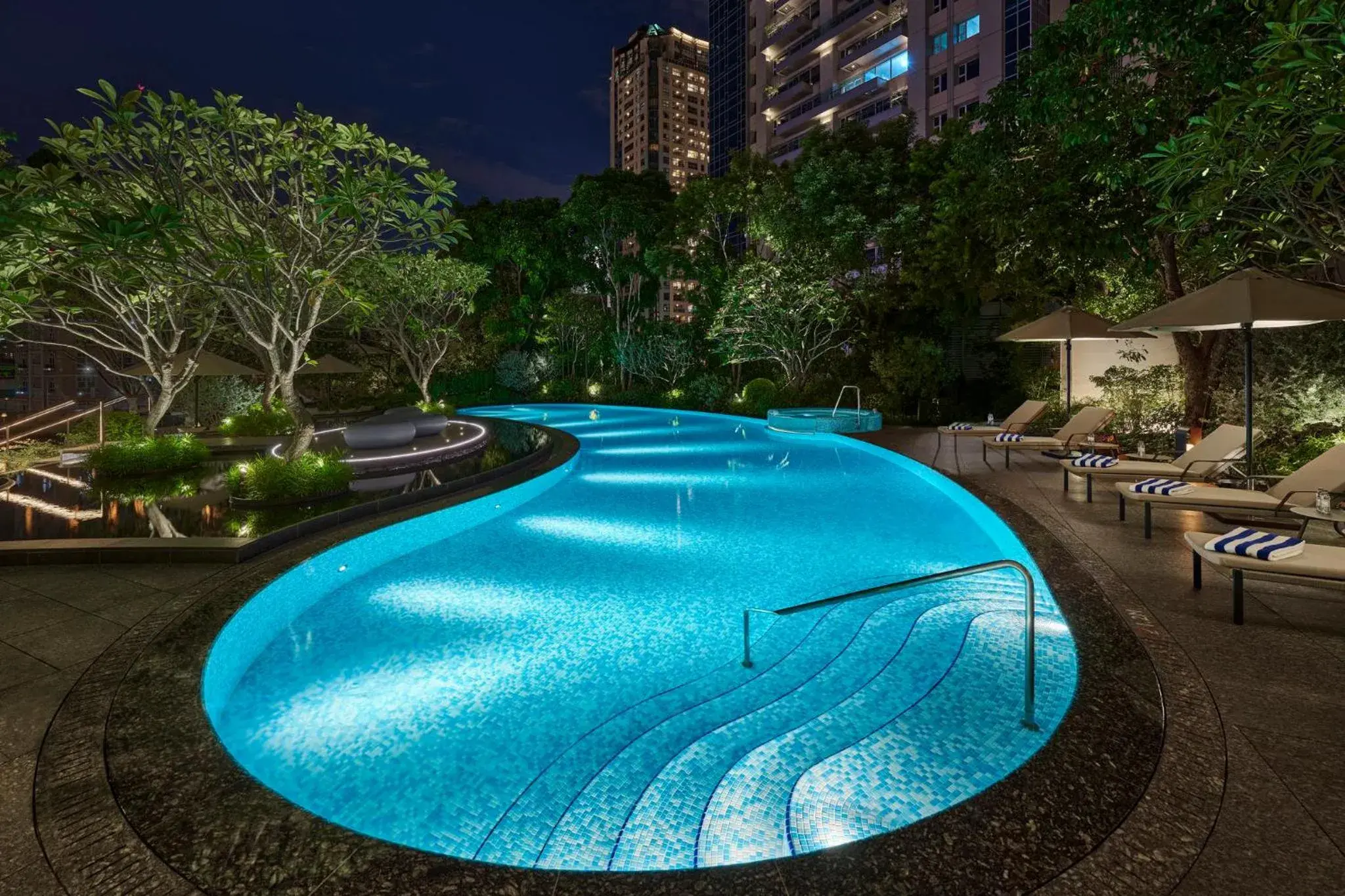 Swimming pool in InterContinental Taichung by IHG Swimming pool in InterContinental Taichung by IHG