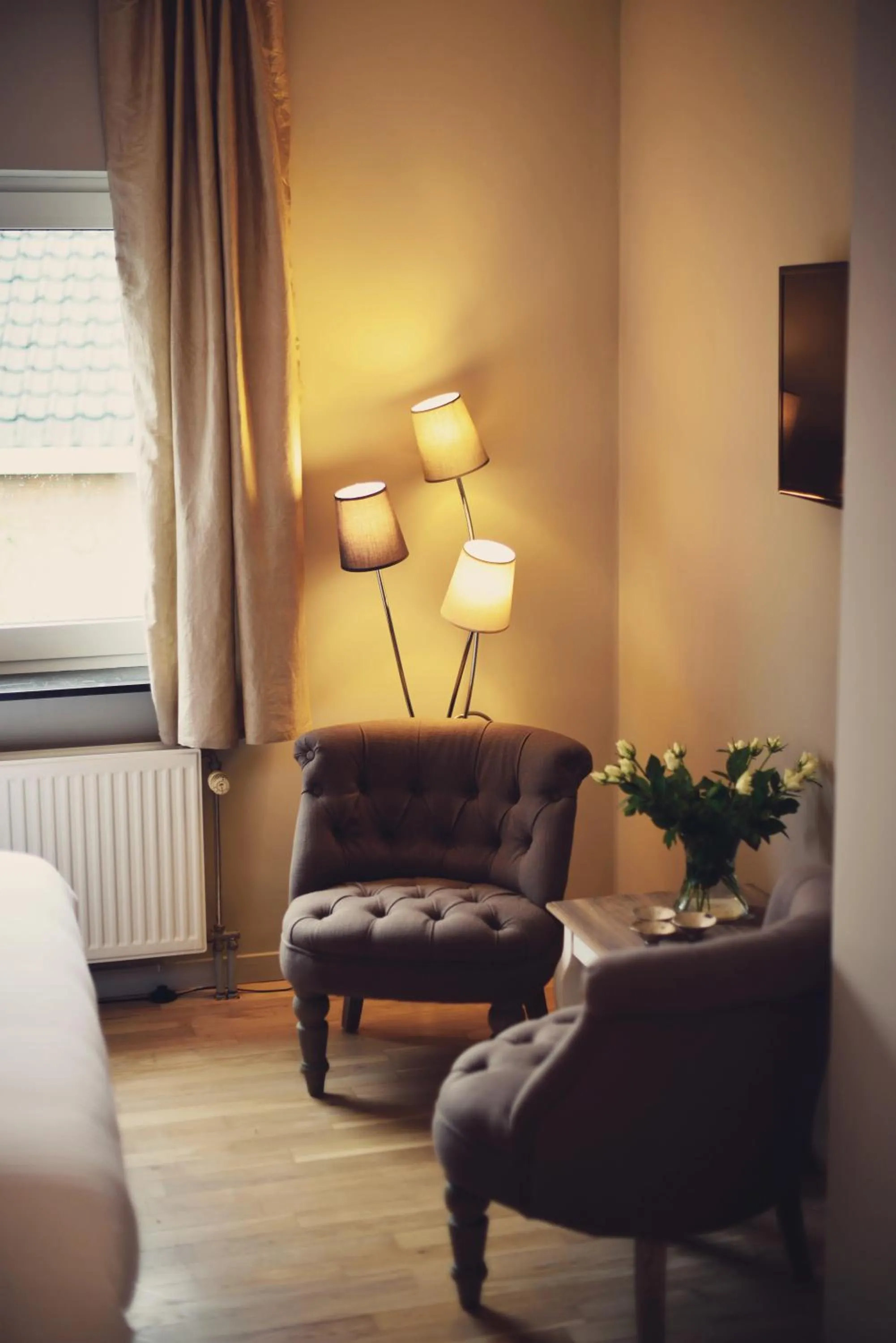 Seating area in B&B 7T