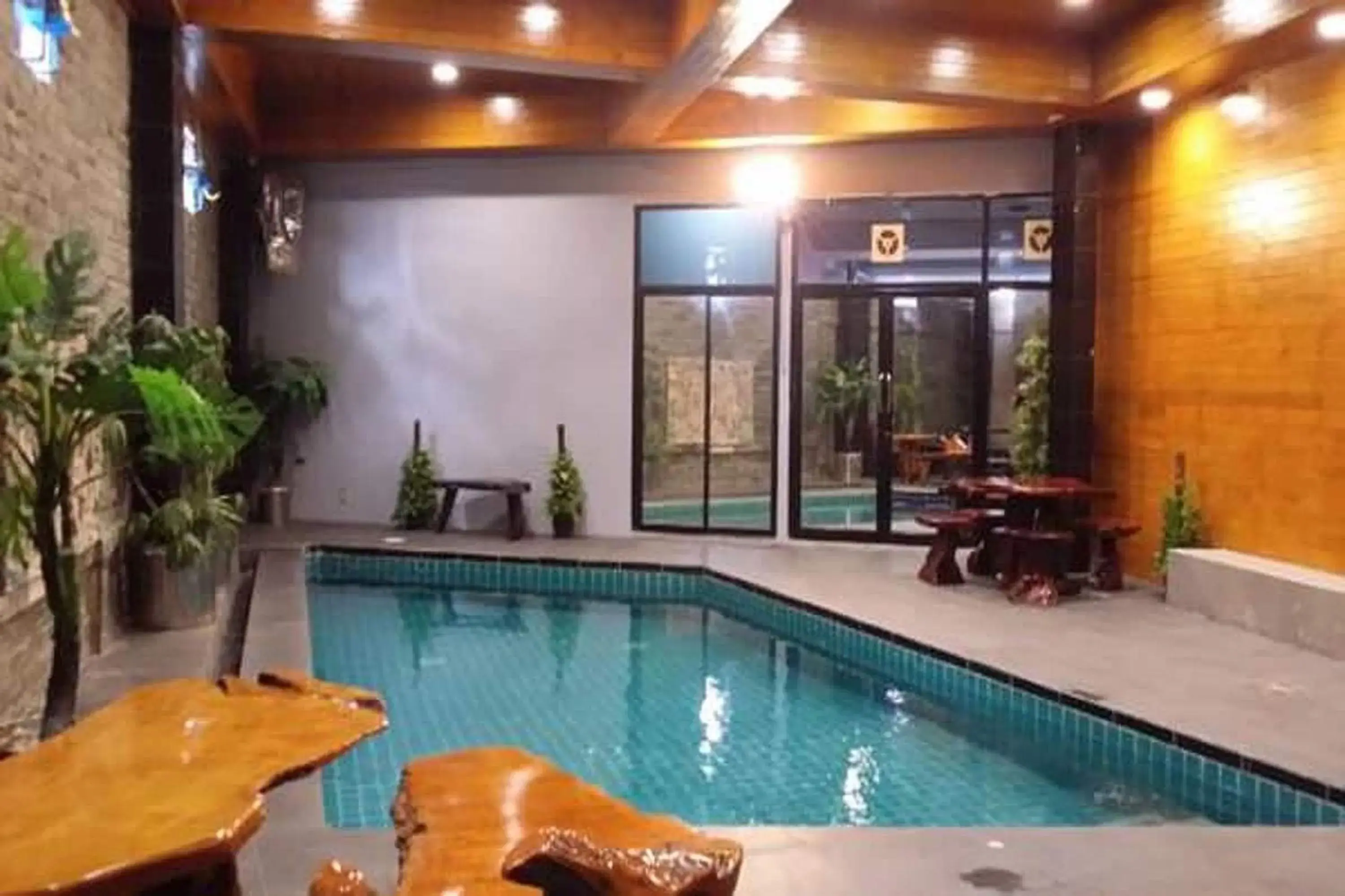 Swimming pool in Koenig Hotel Pattaya Swimming pool in Koenig Hotel Pattaya