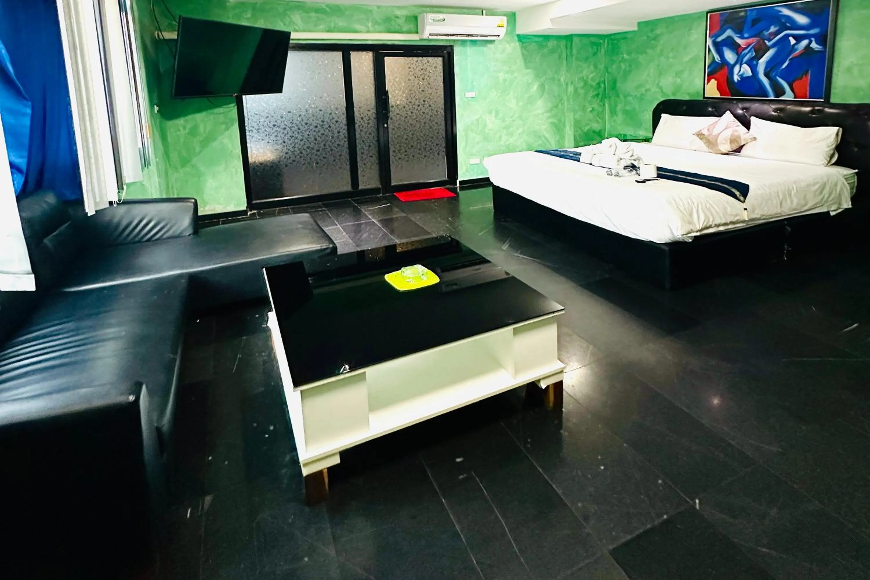 Bed in Koenig Hotel Pattaya