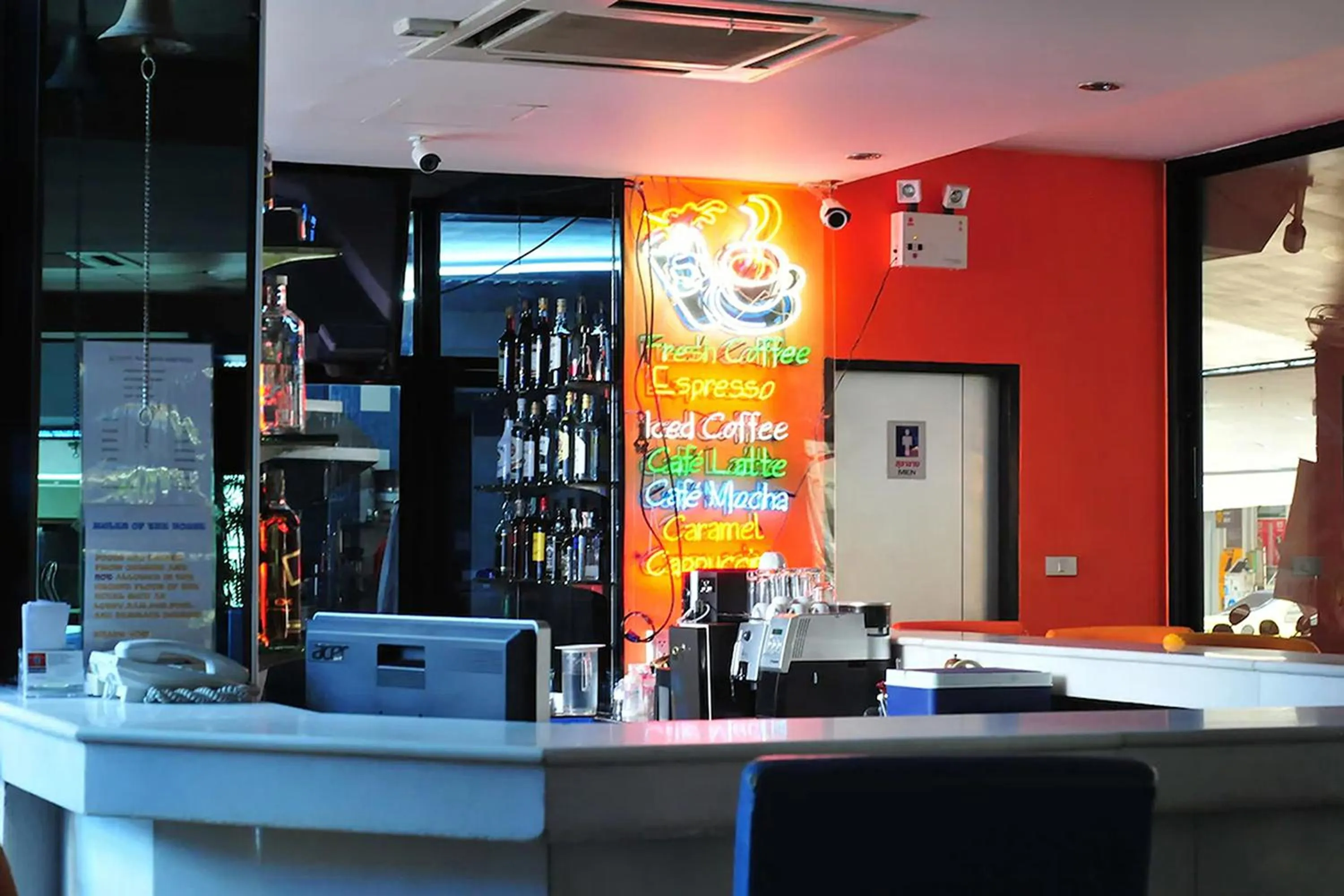 Lounge or bar in Koenig Hotel Pattaya