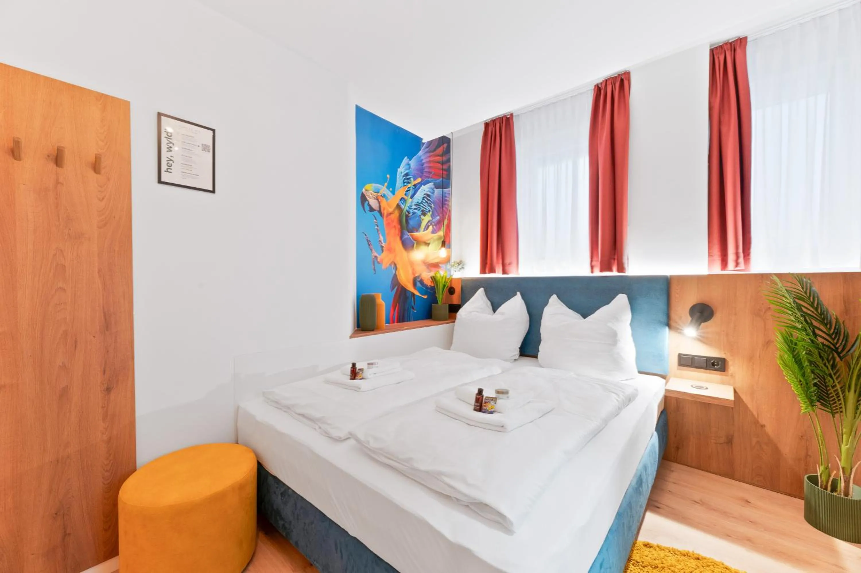 Double Room in JUNGLE No5 Boutique Hotel - Stuttgart City-Center