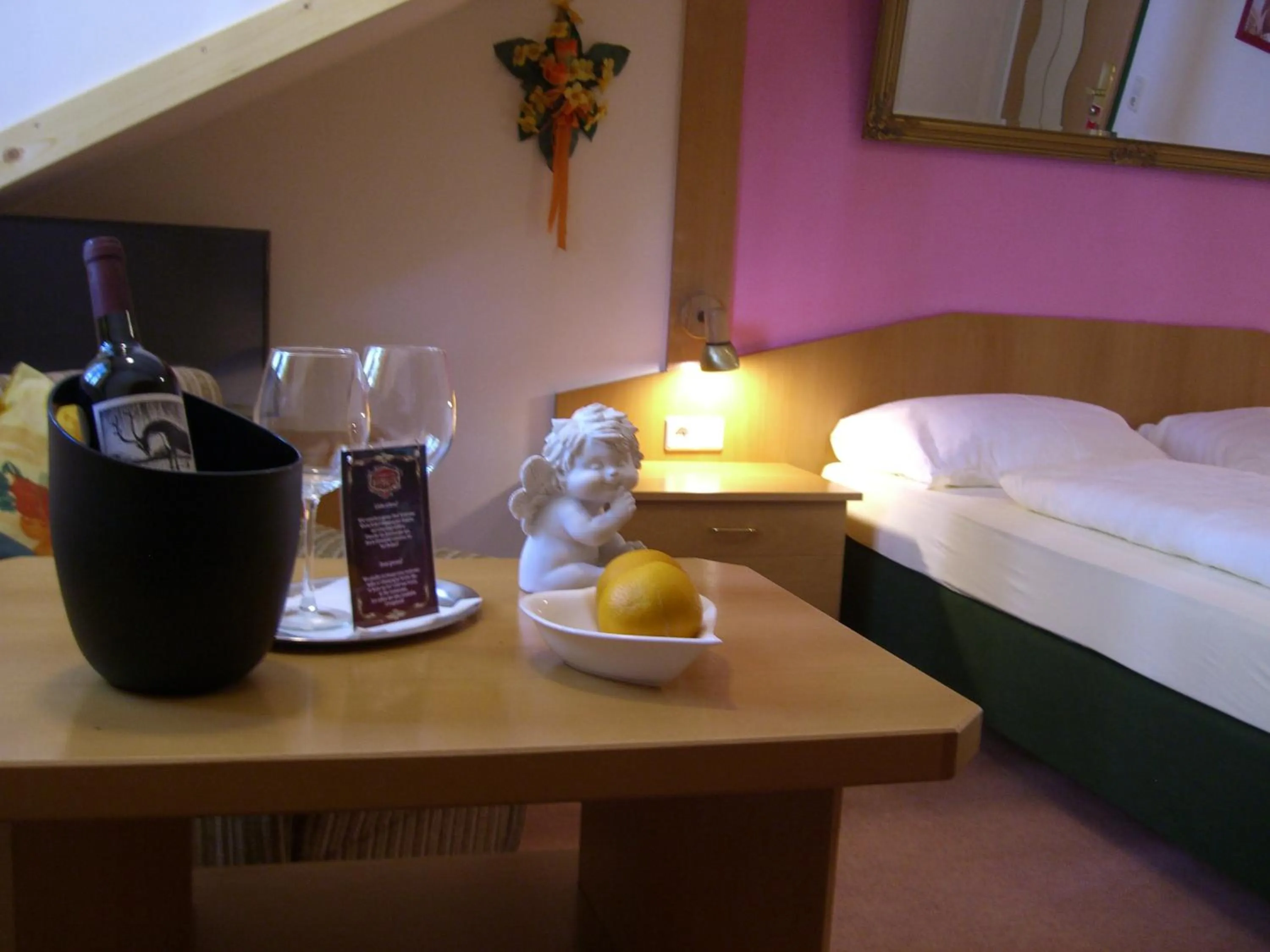 Bedroom, Bed in LiebesNesterl Bergwirt - Boutique Hotel