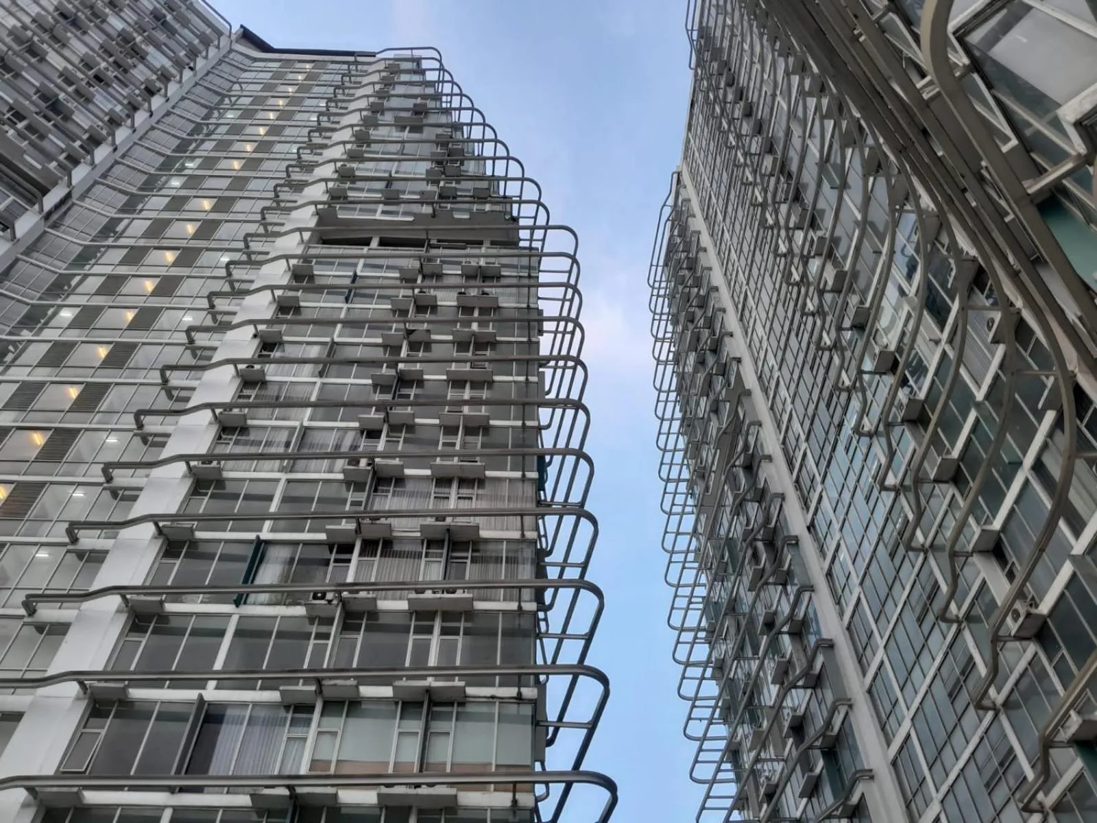 Property building in Majestic Point