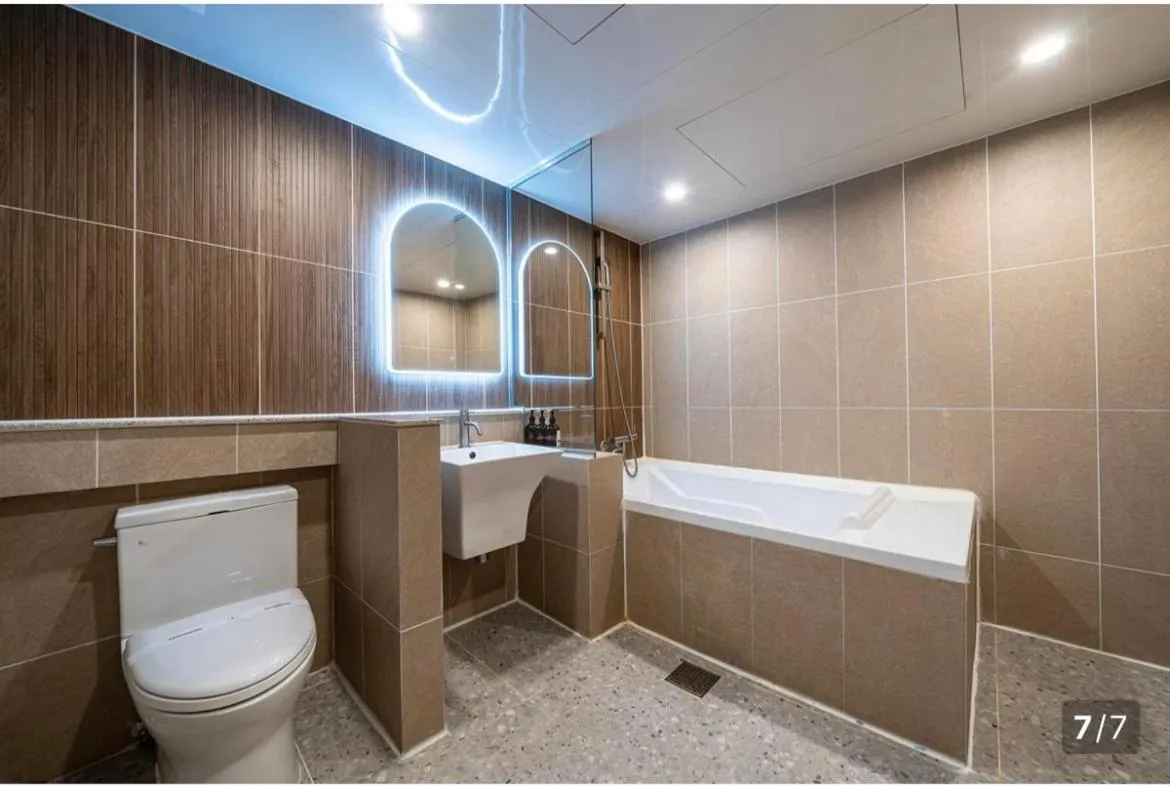 Shower in Hotel Laglas Asan