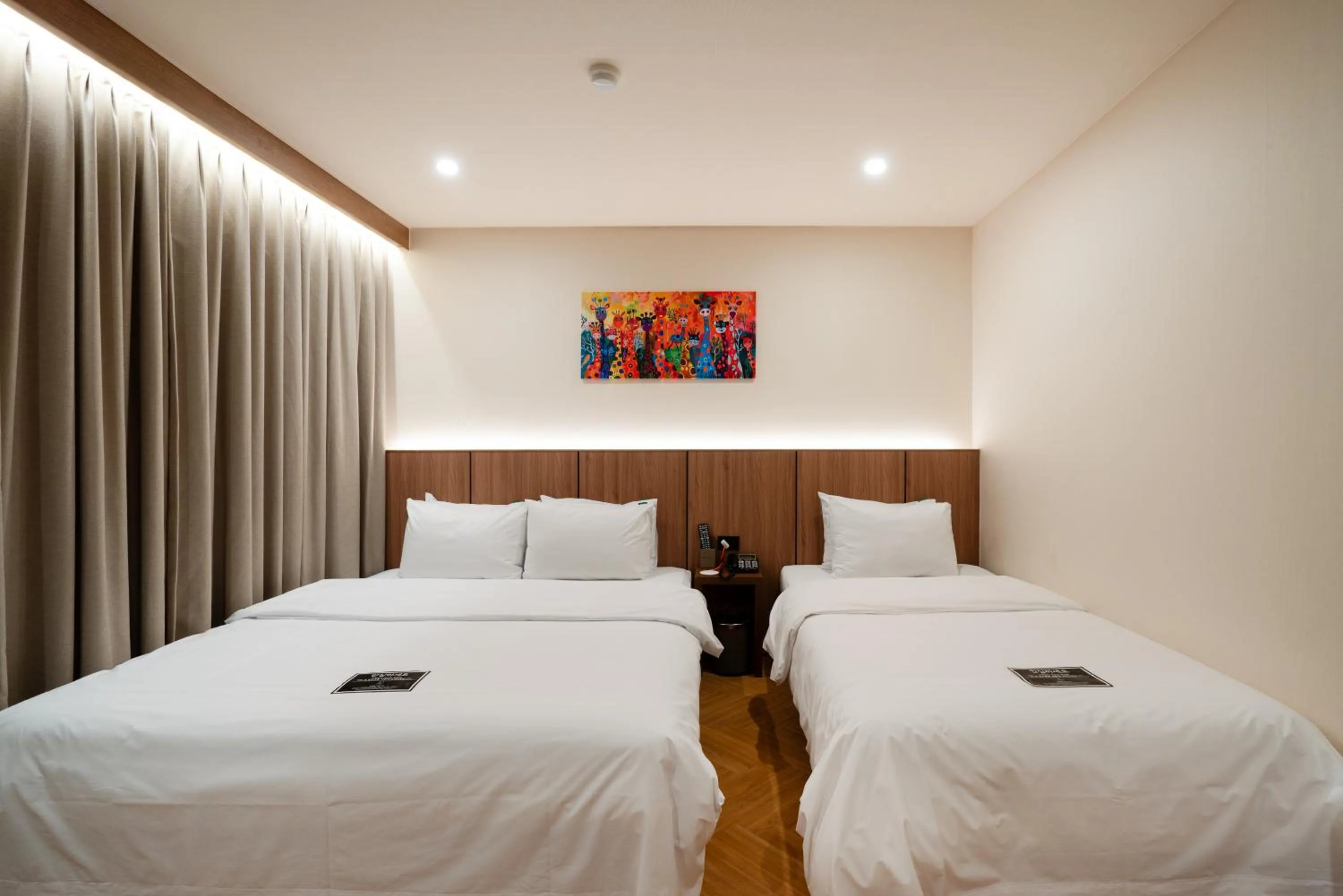 Photo of the whole room, Bed in Hotel Laglas Asan