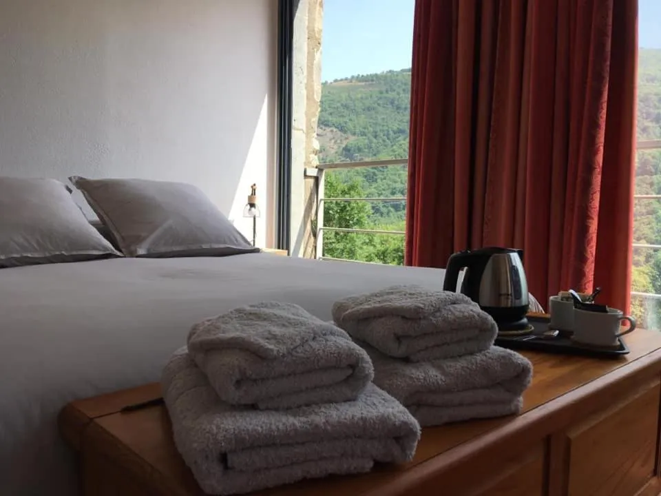 Bed in Chambres d'hôtes Mas La Tardosse