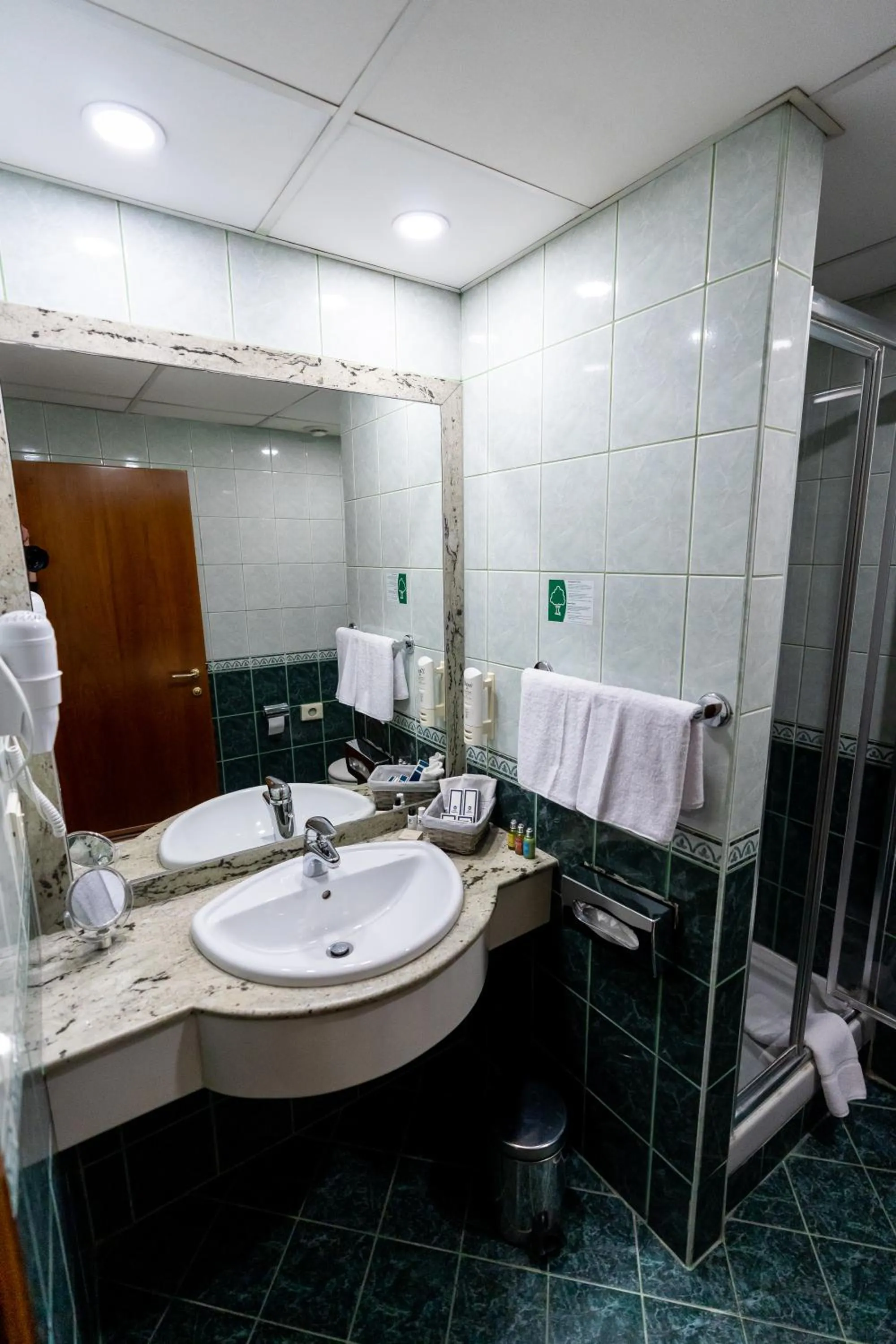 Shower in Best Western Hotel Turist - Superior