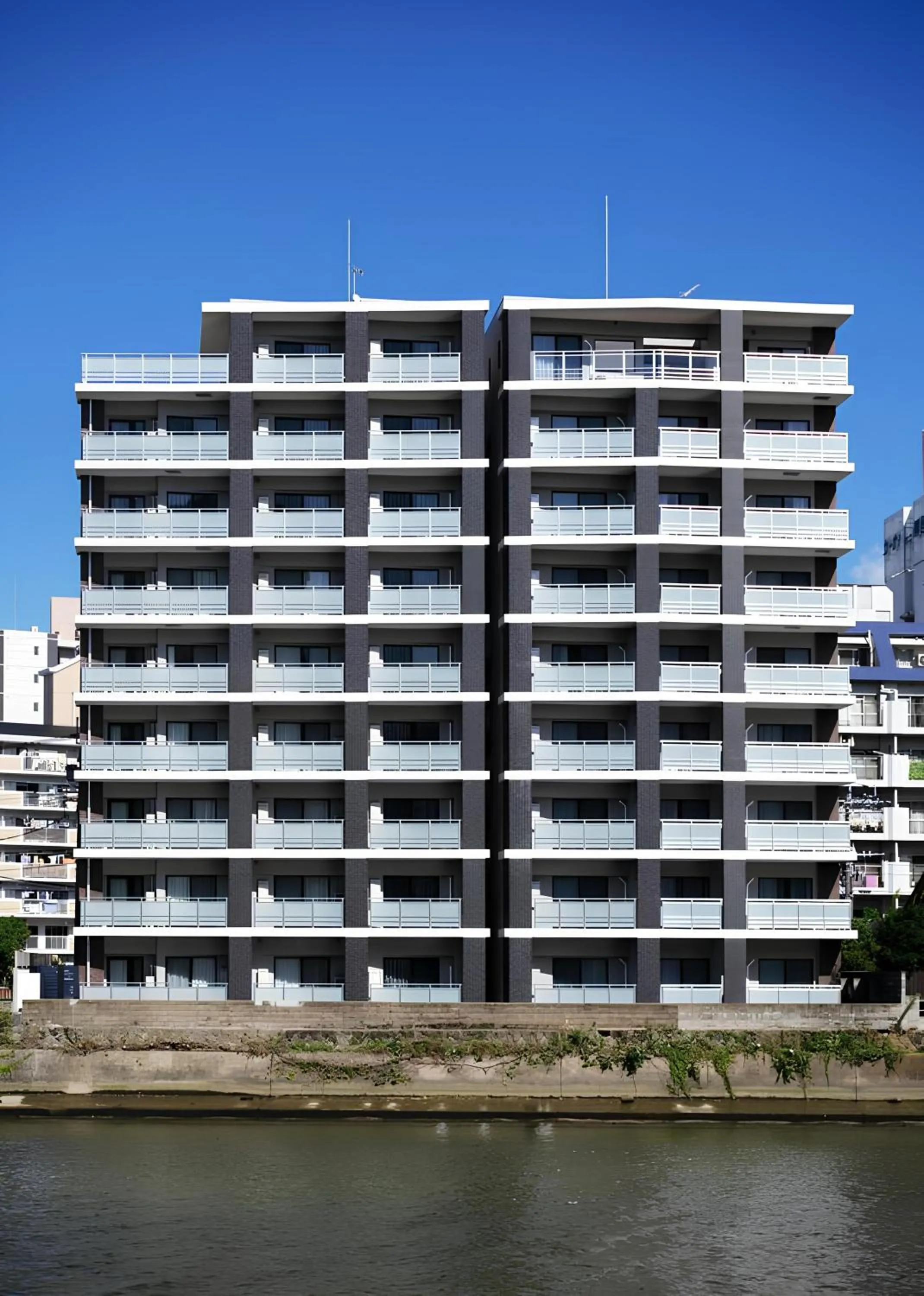 Property building in Legatio HAKATA