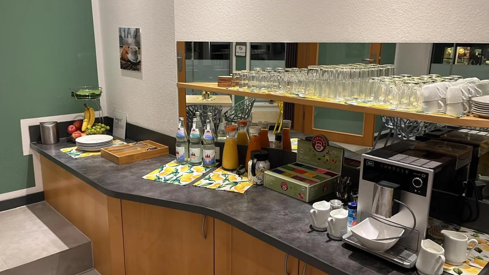 Breakfast in Steiners Hotel Airport-Messe in Birkach