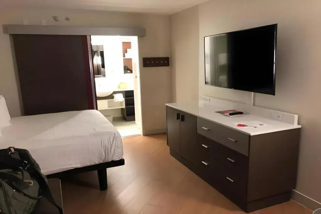 Bed in Disney's All-Star Movies Resort Bed in Disney's All-Star Movies Resort