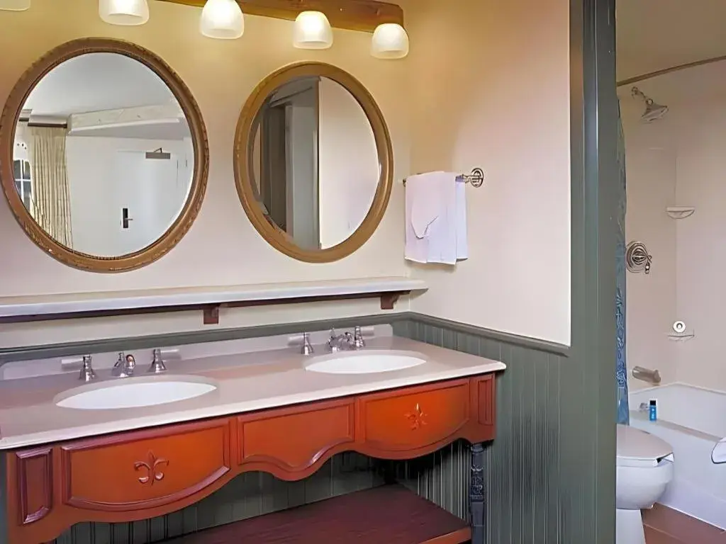 Disney's Port Orleans Resort - French Quarter Disney's Port Orleans Resort - French Quarter