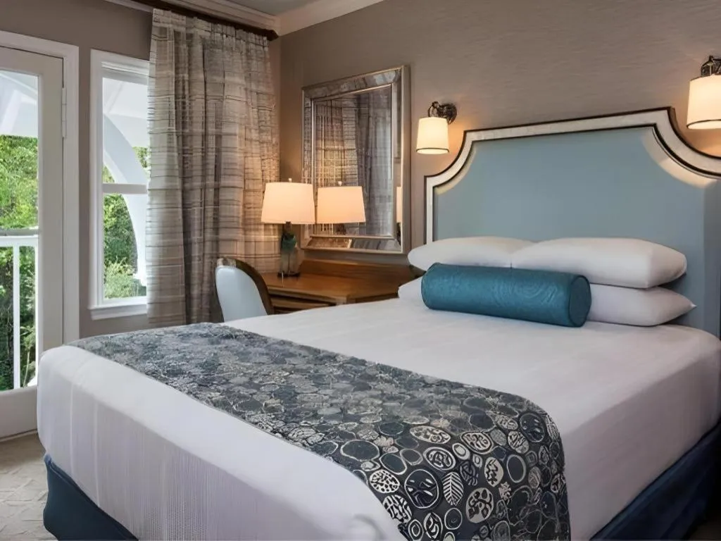 Bed in Disney's Beach Club Resort