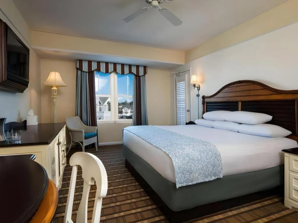 Bed in Disney's Beach Club Resort