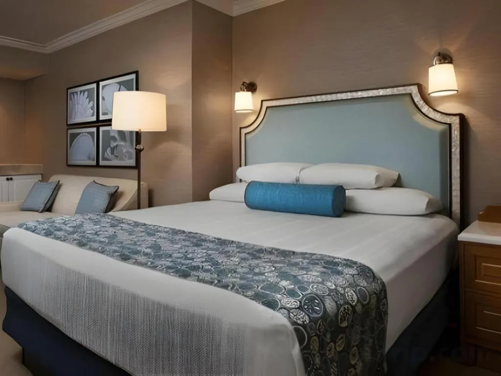 Bed in Disney's Beach Club Resort