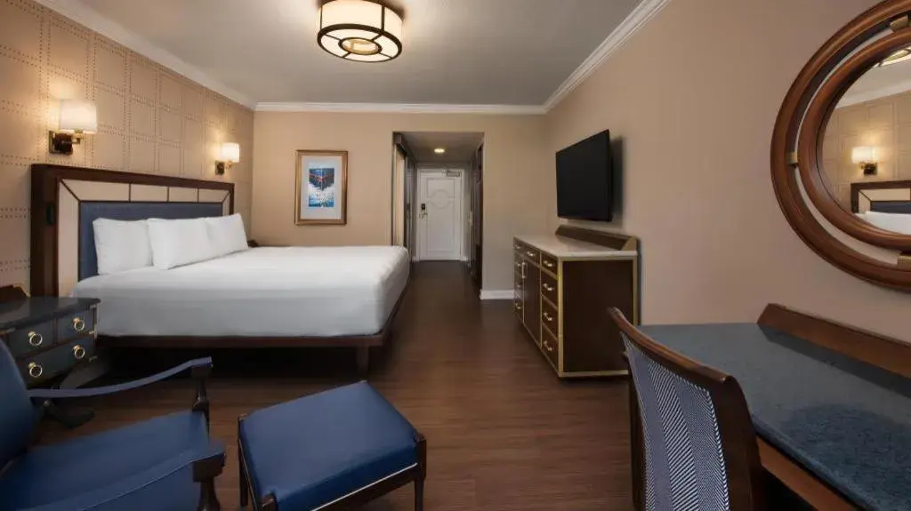 Bed in Disney's Yacht Club Resort Bed in Disney's Yacht Club Resort