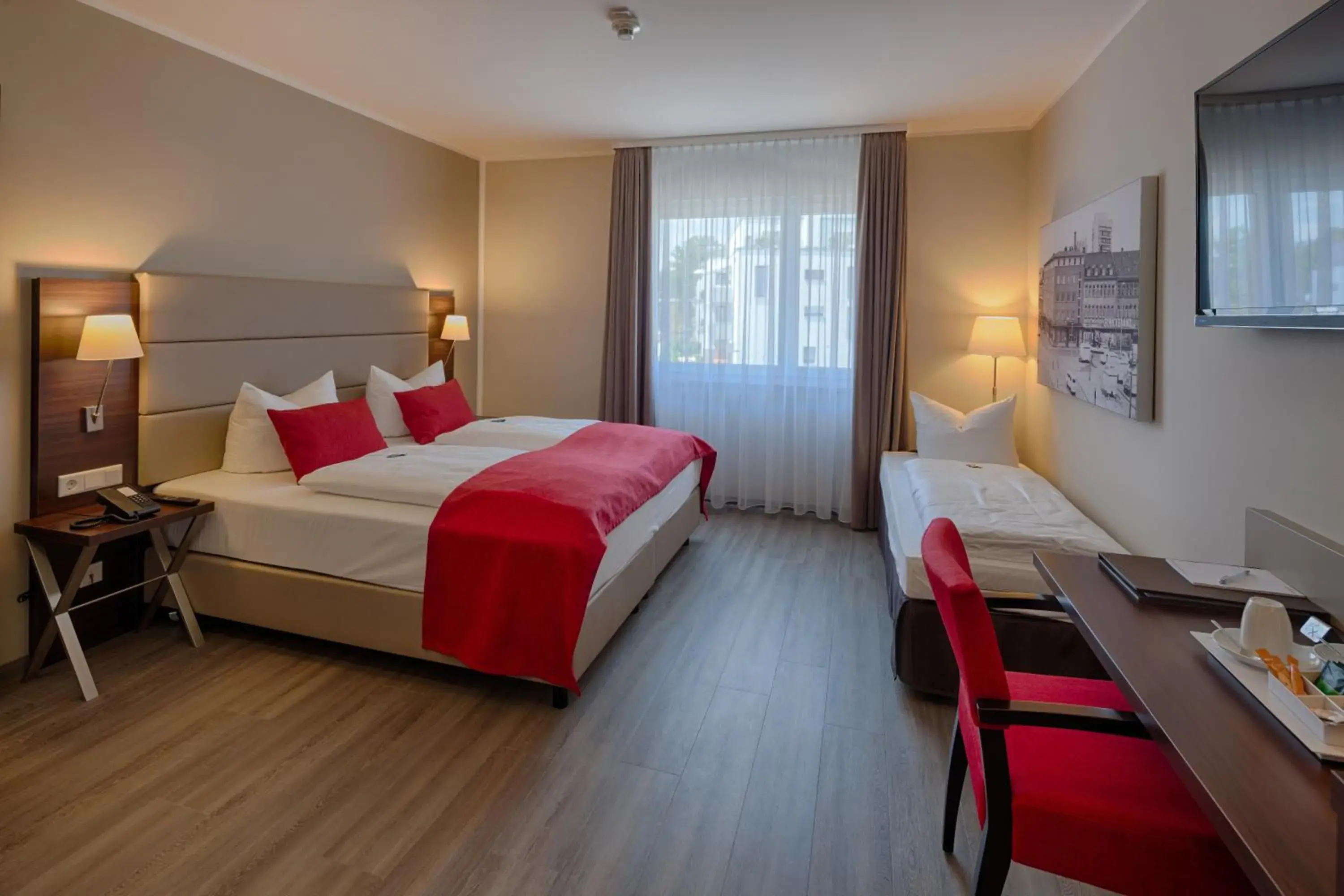 Standard Family Room with extrabed in hotel bomonti Nürnberg West Standard Family Room with extrabed in hotel bomonti Nürnberg West