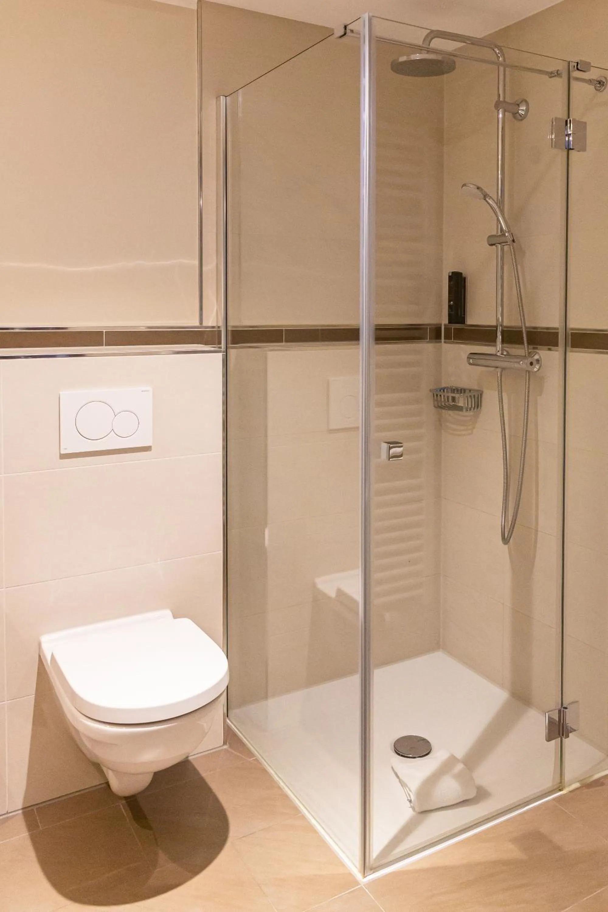 Bathroom in hotel bomonti Nürnberg West