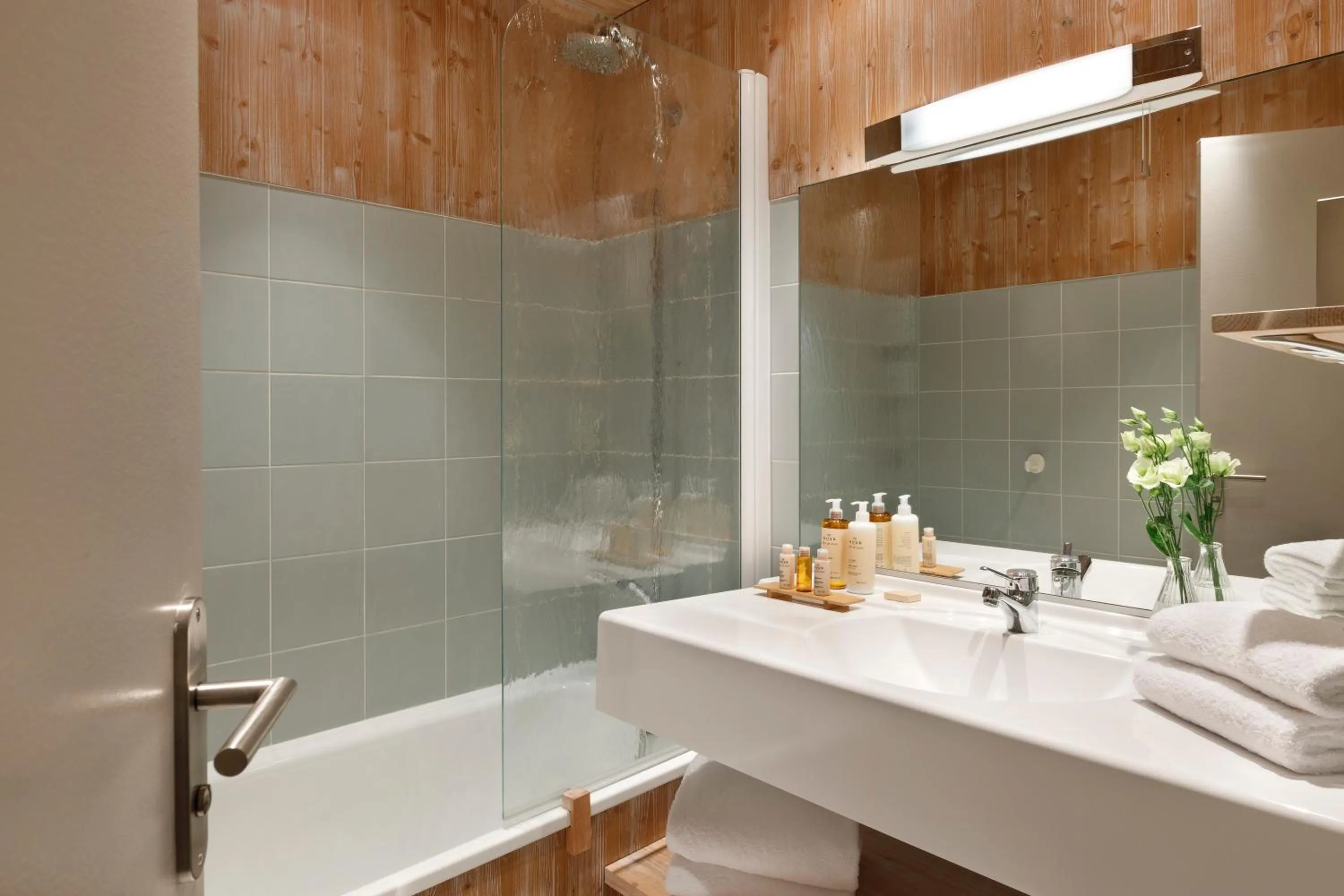 Bathroom in Ours Blanc Hotel & Spa