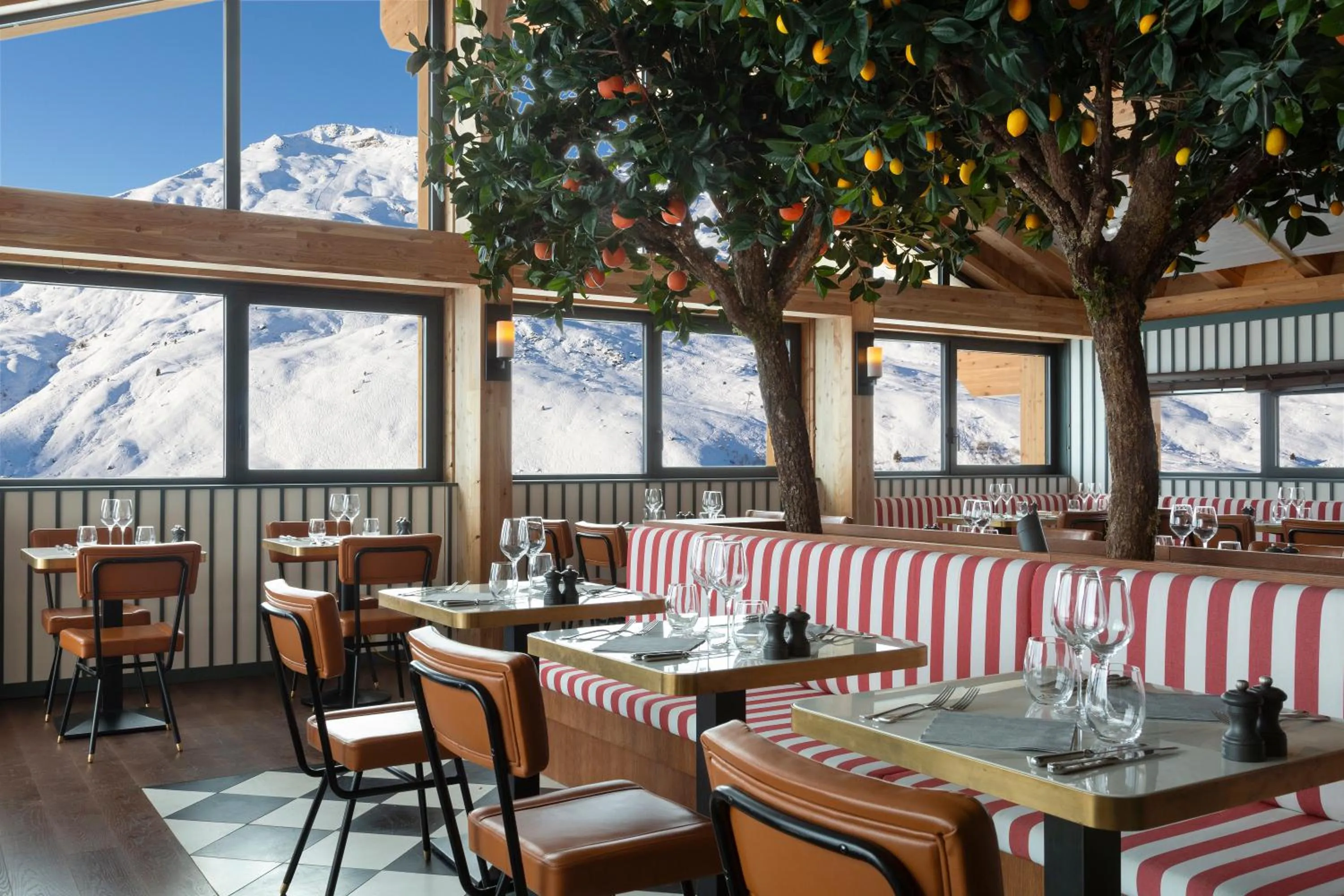 Restaurant/places to eat in Ours Blanc Hotel & Spa