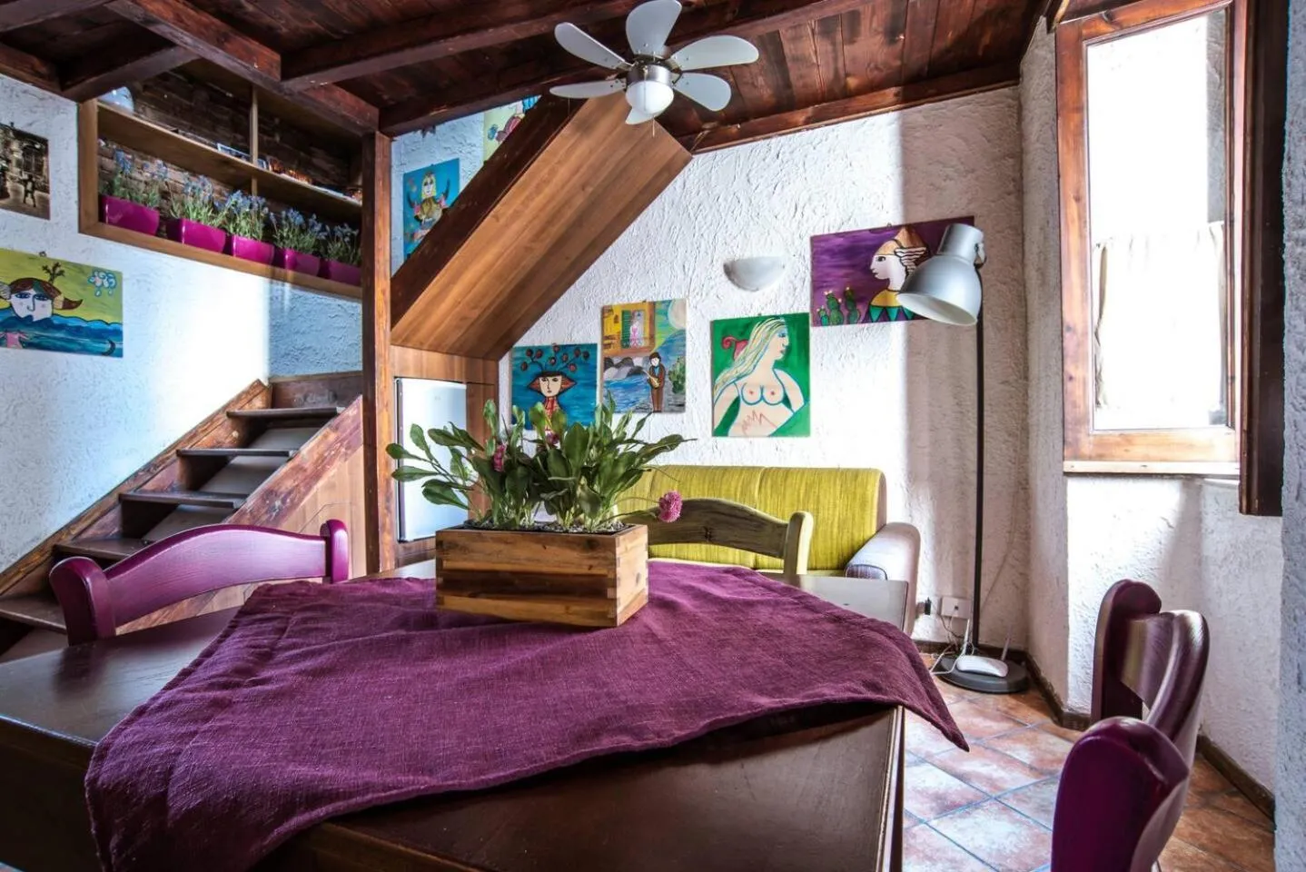 Seating area, Bed in Casa Gisira
