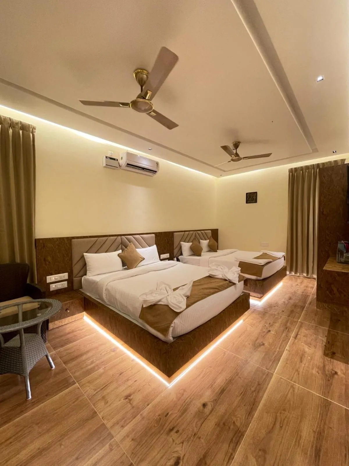 Bedroom, Bed in Suthanthira stay Inn