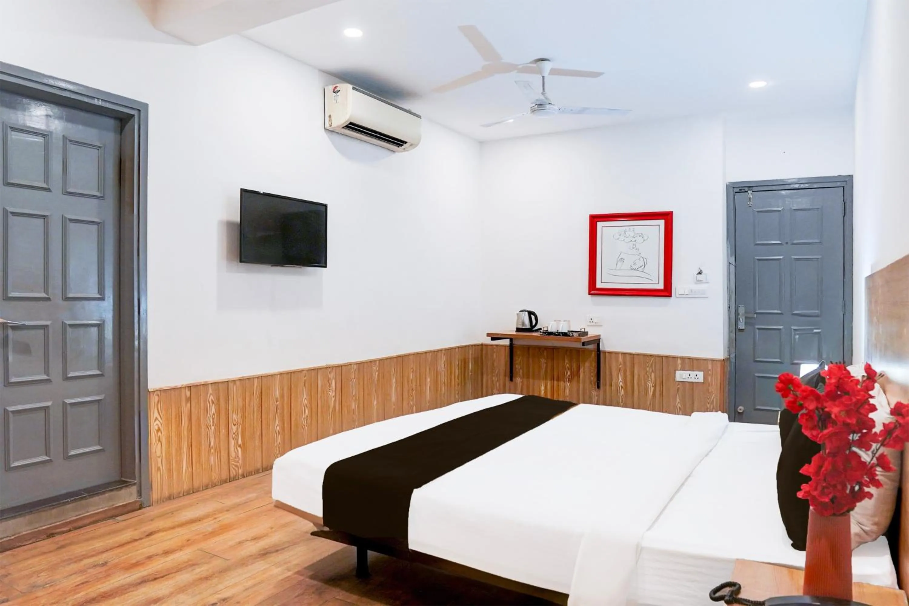 Classic Triple Room - single occupancy in Super Townhouse Nagpur Railway Station formerly Orient Avenue