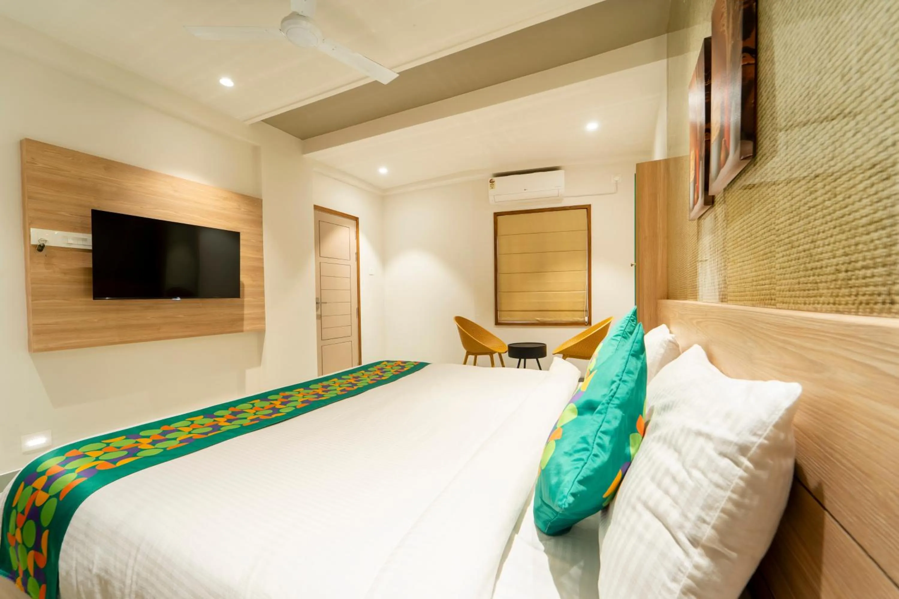 Bedroom, Bed in Treebo MR Motel