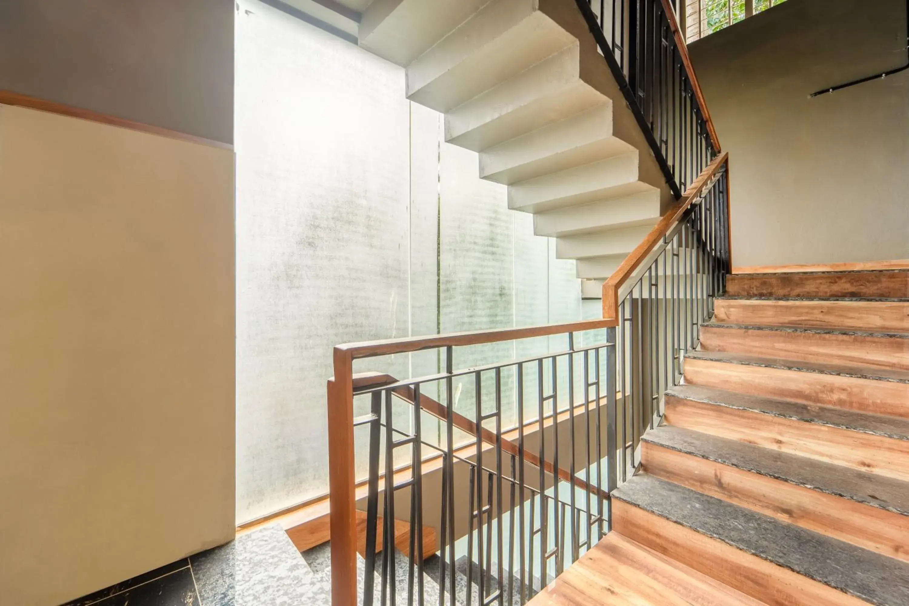 Lobby or reception in Treebo MR Motel, 10 Mins To Airport Lobby or reception in Treebo MR Motel, 10 Mins To Airport