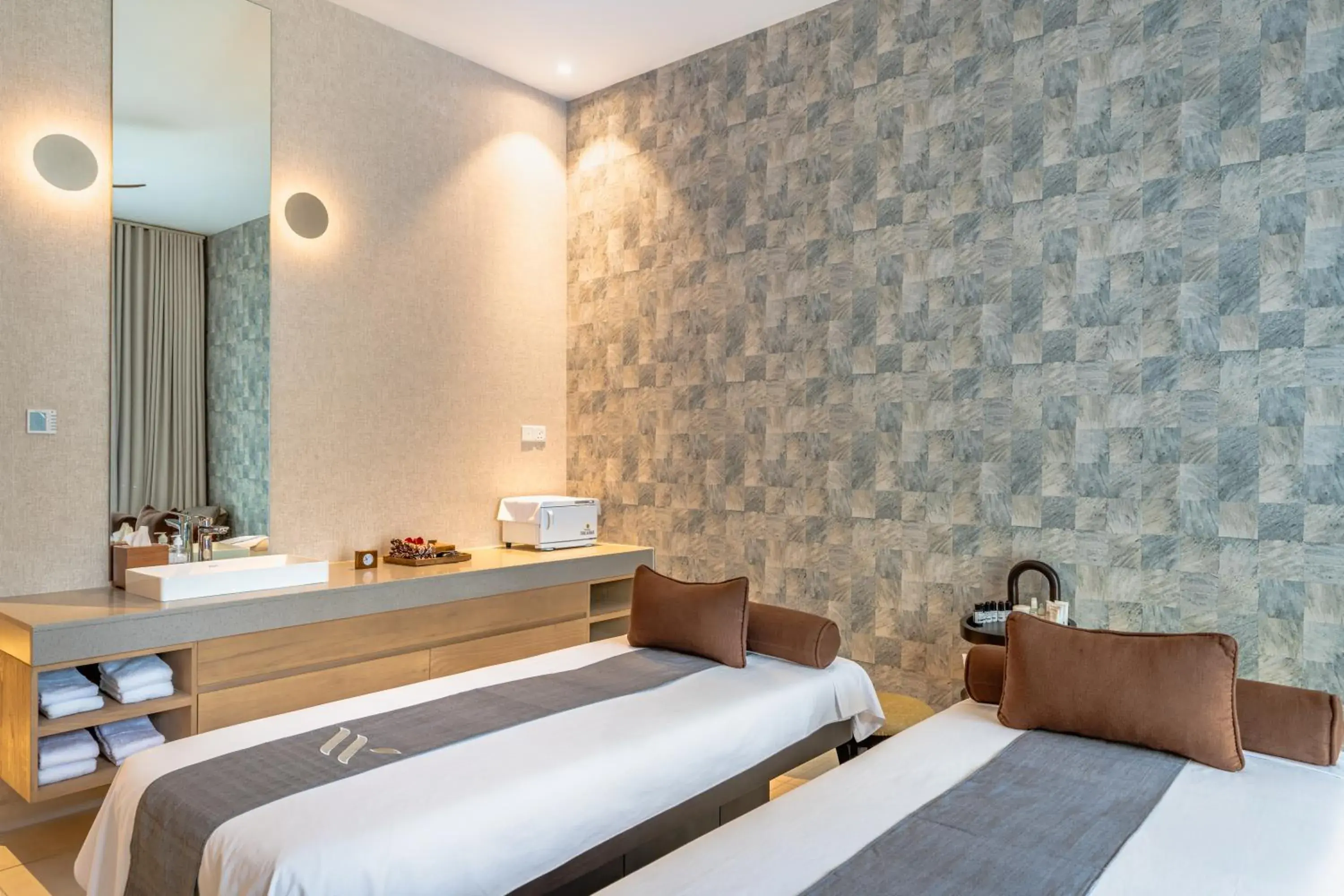 Spa and wellness centre/facilities, Bed in Barceló Nasandhura Male Spa and wellness centre/facilities, Bed in Barceló Nasandhura Male