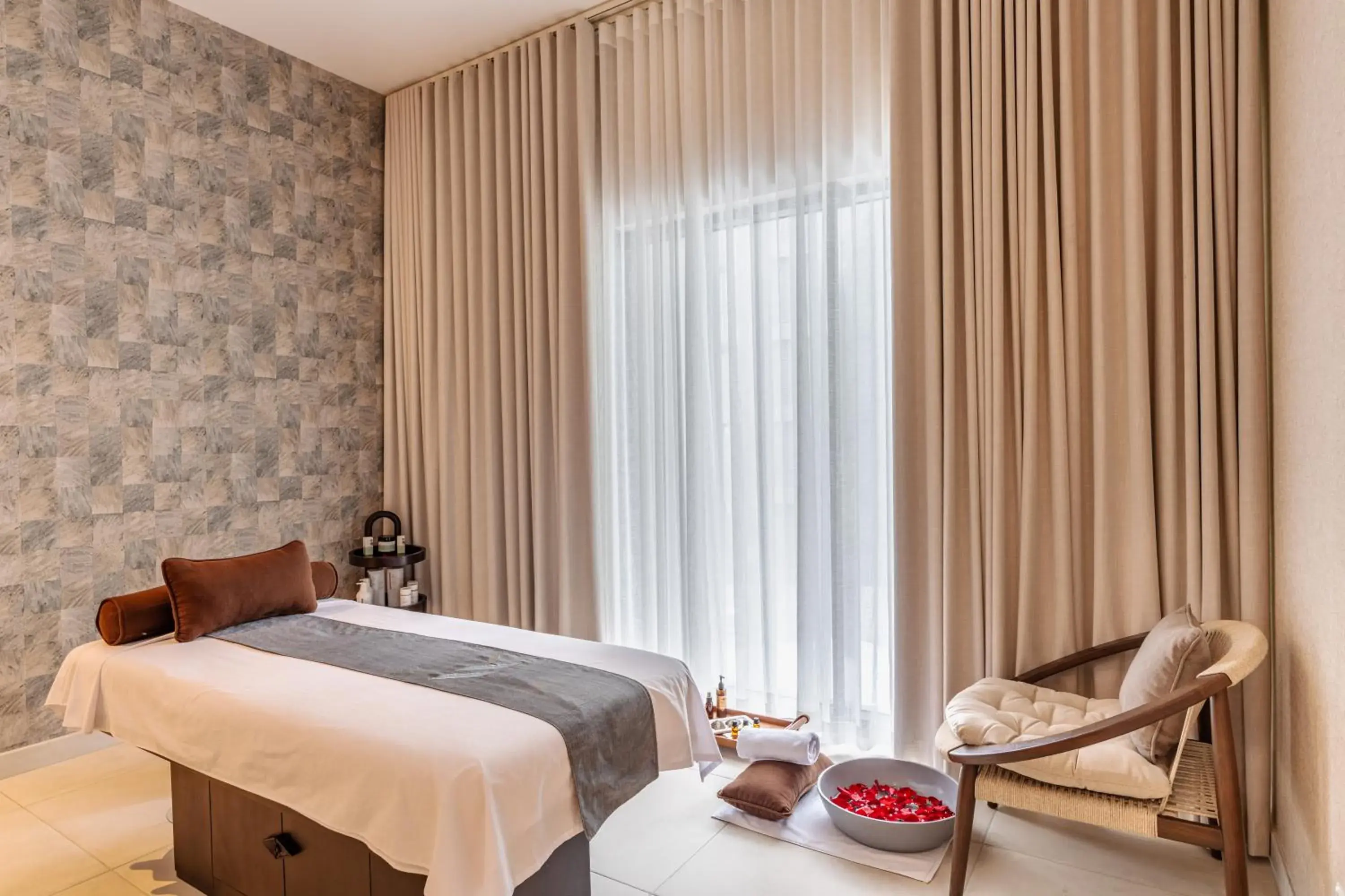 Spa and wellness centre/facilities, Bed in Barceló Nasandhura Male Spa and wellness centre/facilities, Bed in Barceló Nasandhura Male