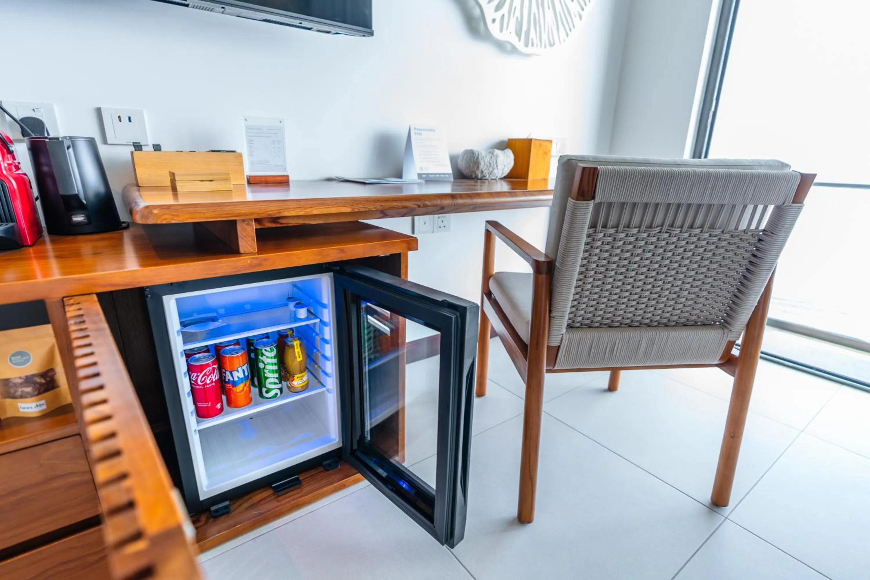 Coffee/tea facilities in Barceló Nasandhura Male
