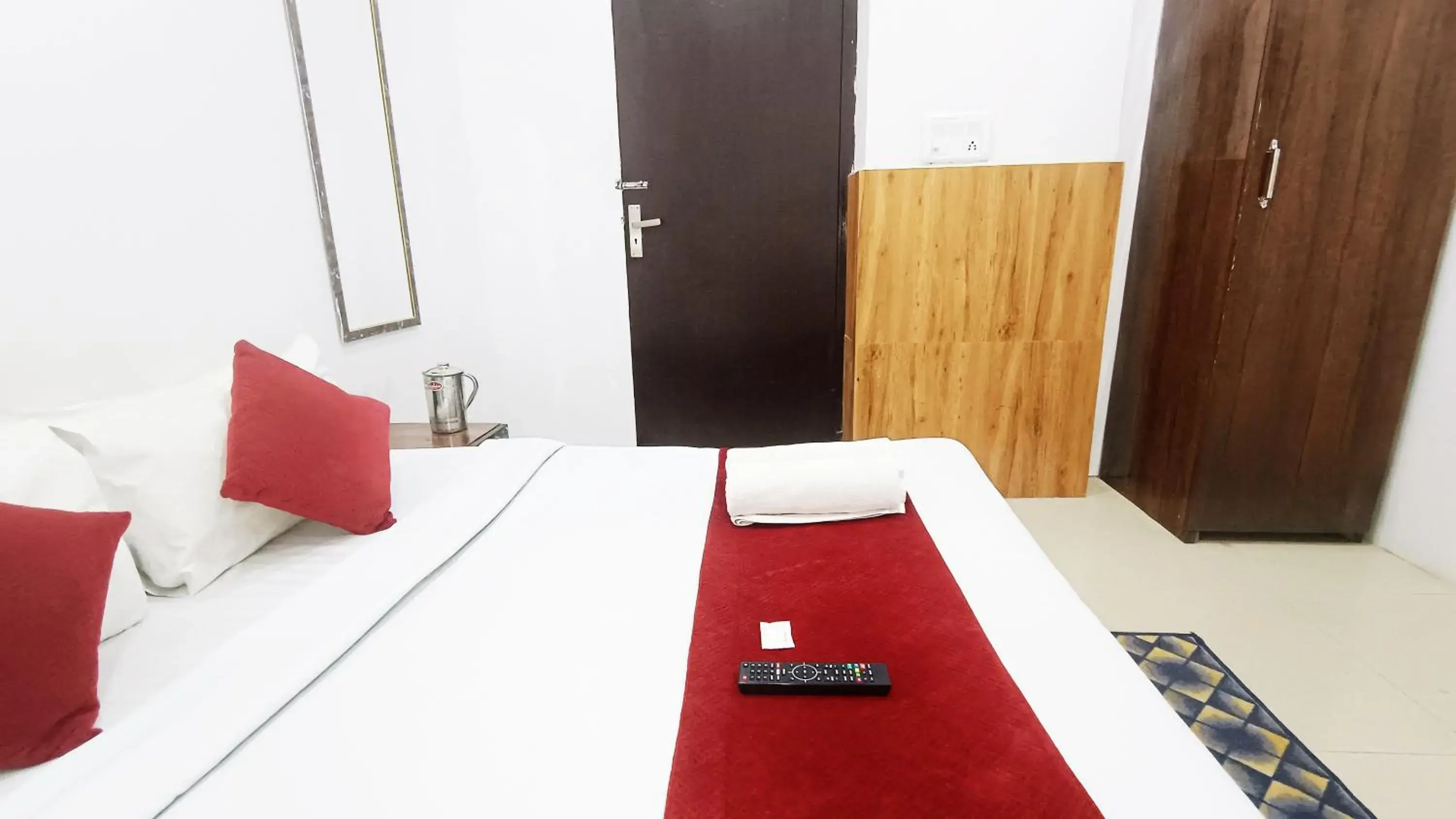 Double Room in Hotel Maharaja Inn - Lajpat Nagar I Double Room in Hotel Maharaja Inn - Lajpat Nagar I