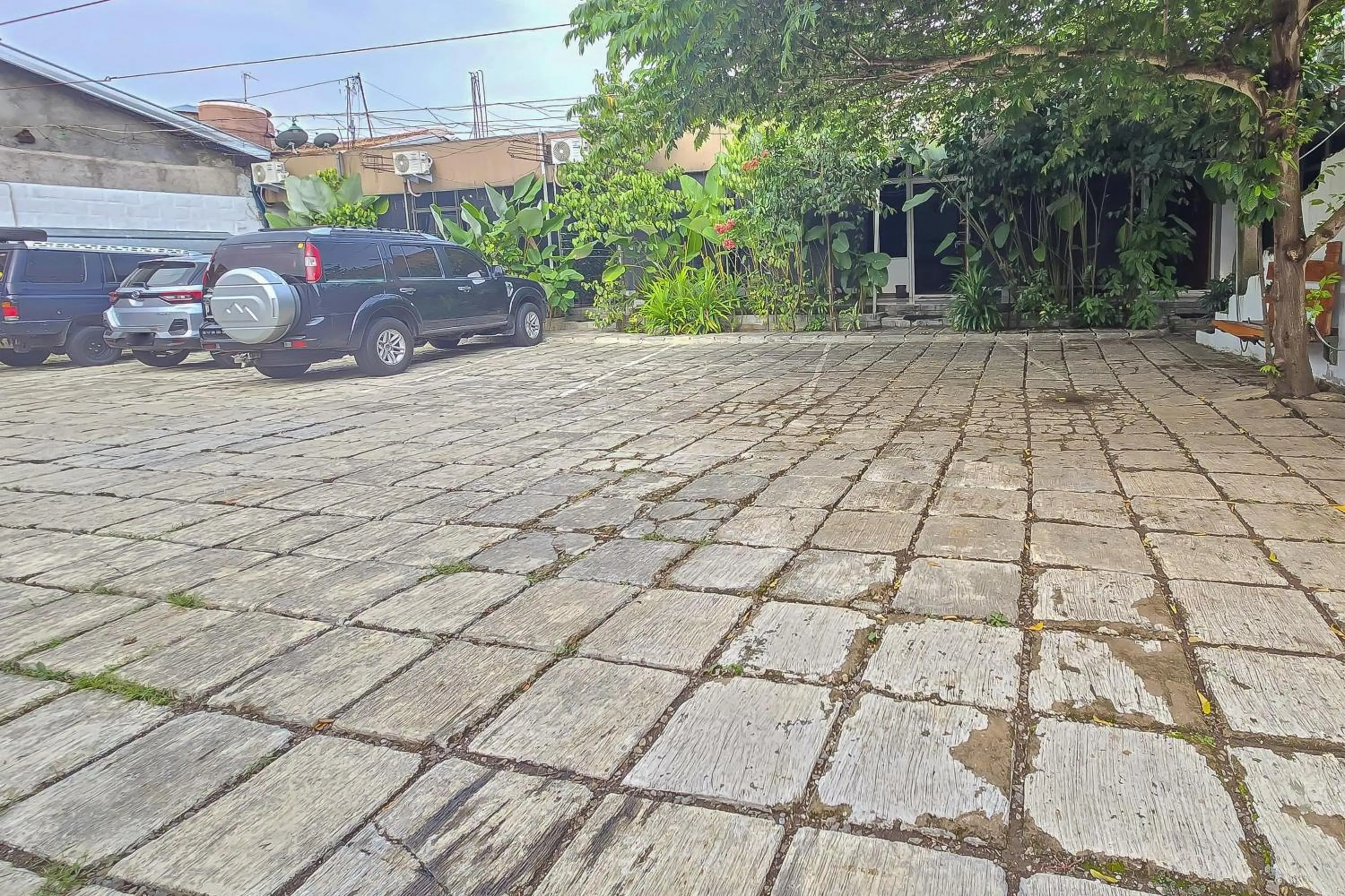 Parking in RedDoorz Syariah at Jalan RA Kosasih Sukabumi