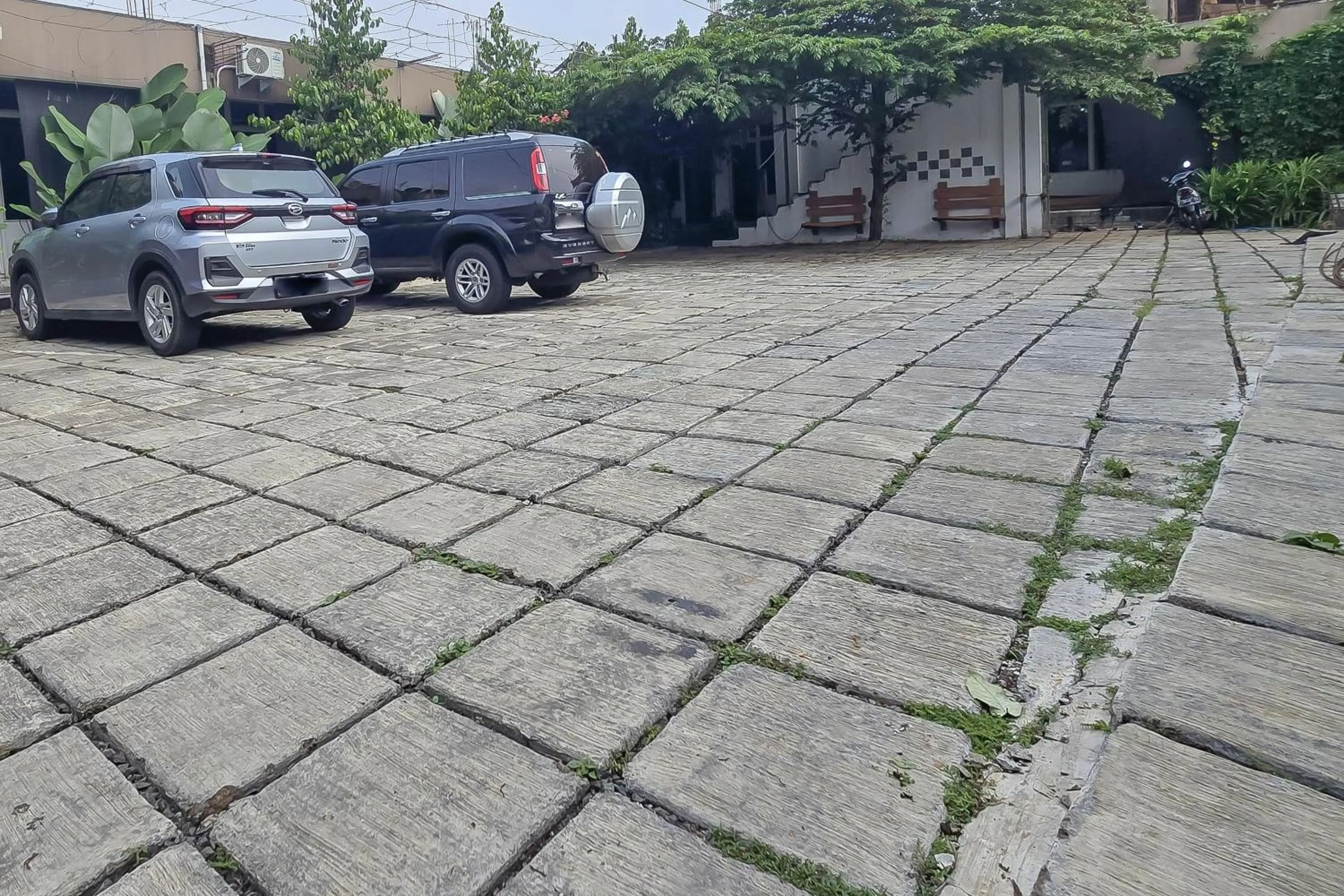 Parking in RedDoorz Syariah at Jalan RA Kosasih Sukabumi