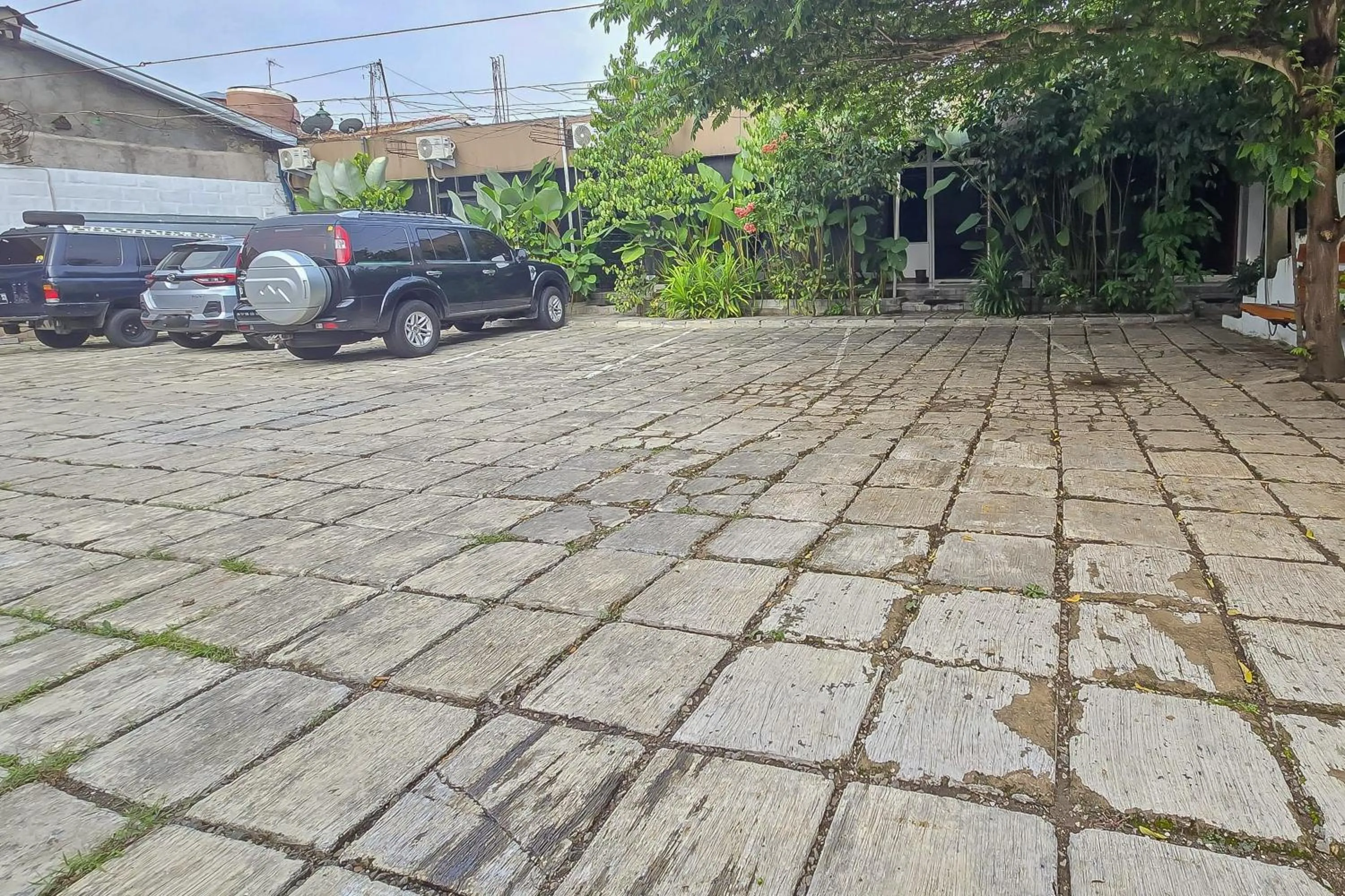 Parking in RedDoorz Syariah at Jalan RA Kosasih Sukabumi