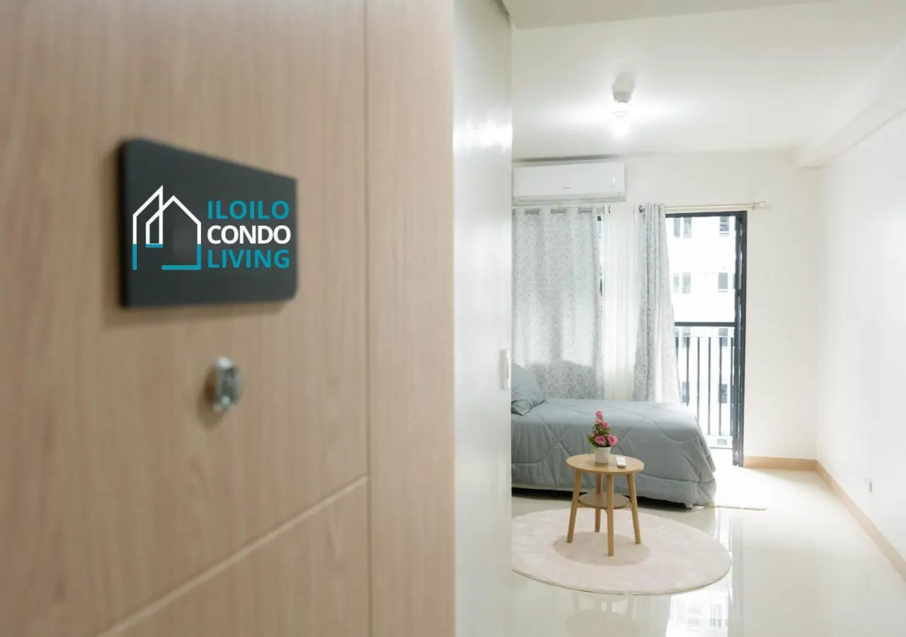 Bedroom, Bed in Studio apartment with balcony - Iloilo Condo Living