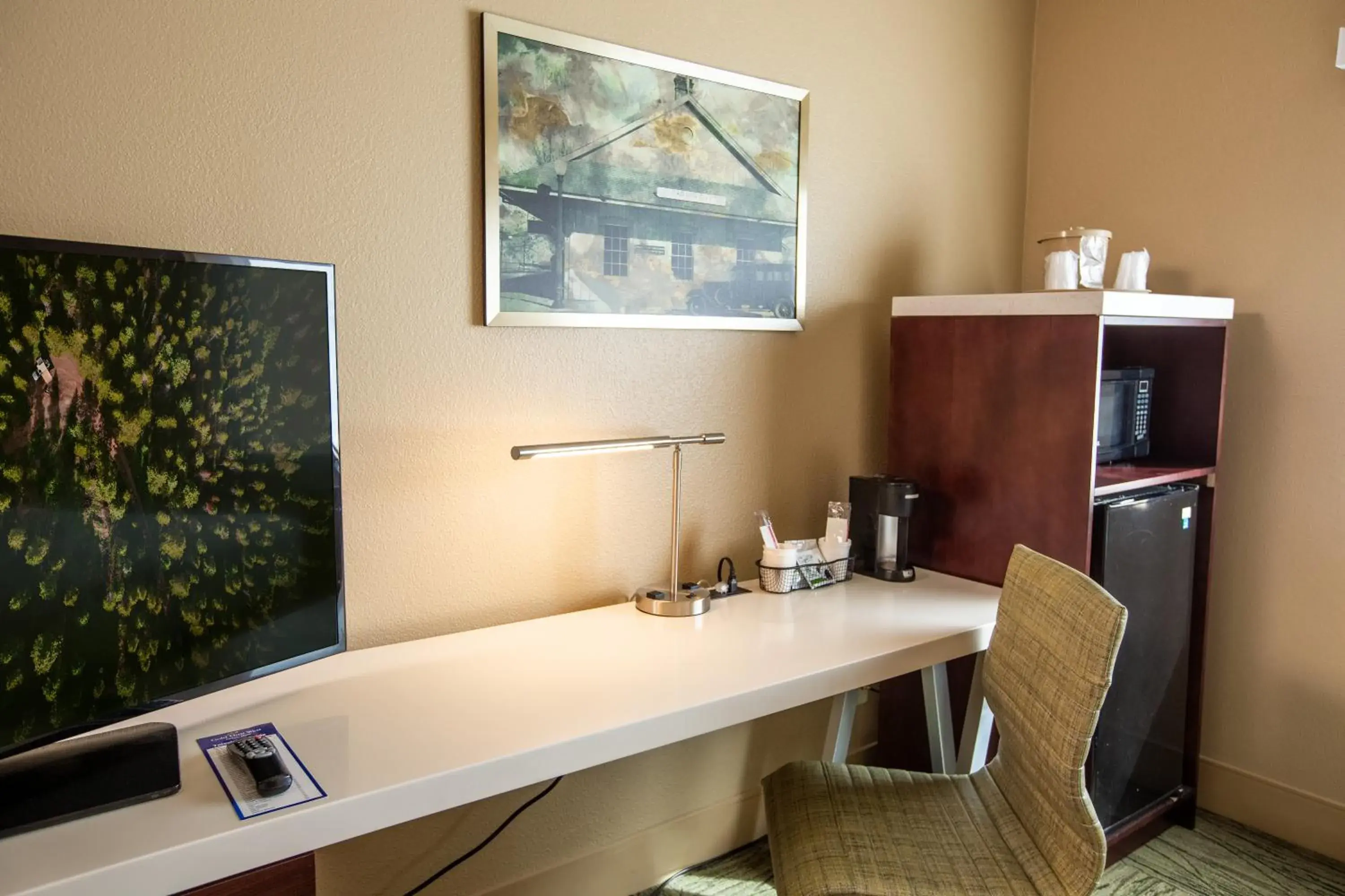 Junior King Suite in Gold Dust West Junior King Suite in Gold Dust West