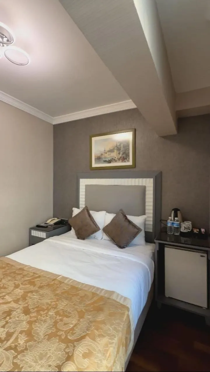 Bed in Taksim Stare Hotel