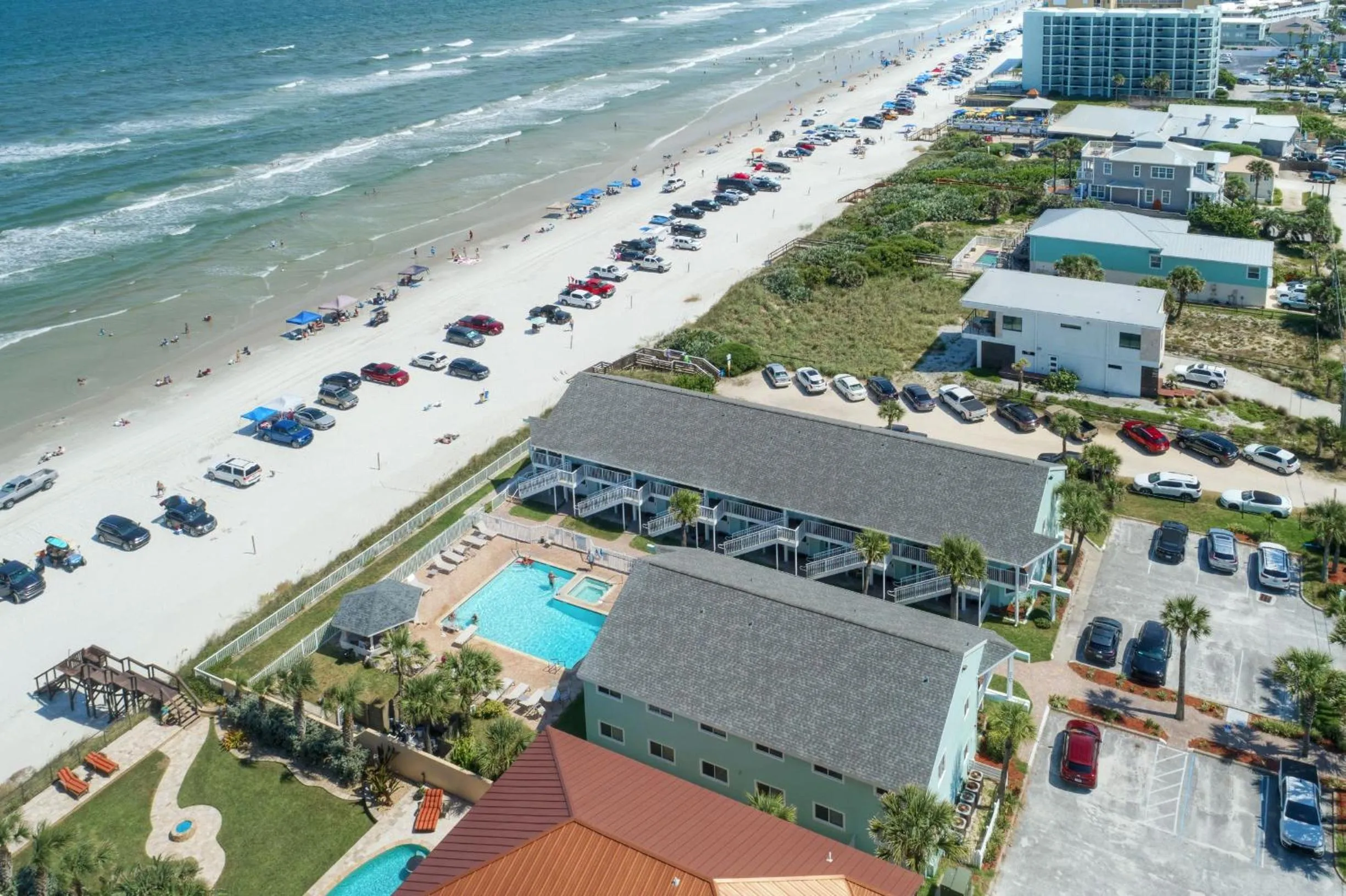Property building in New Smyrna Waves by Exploria Resorts